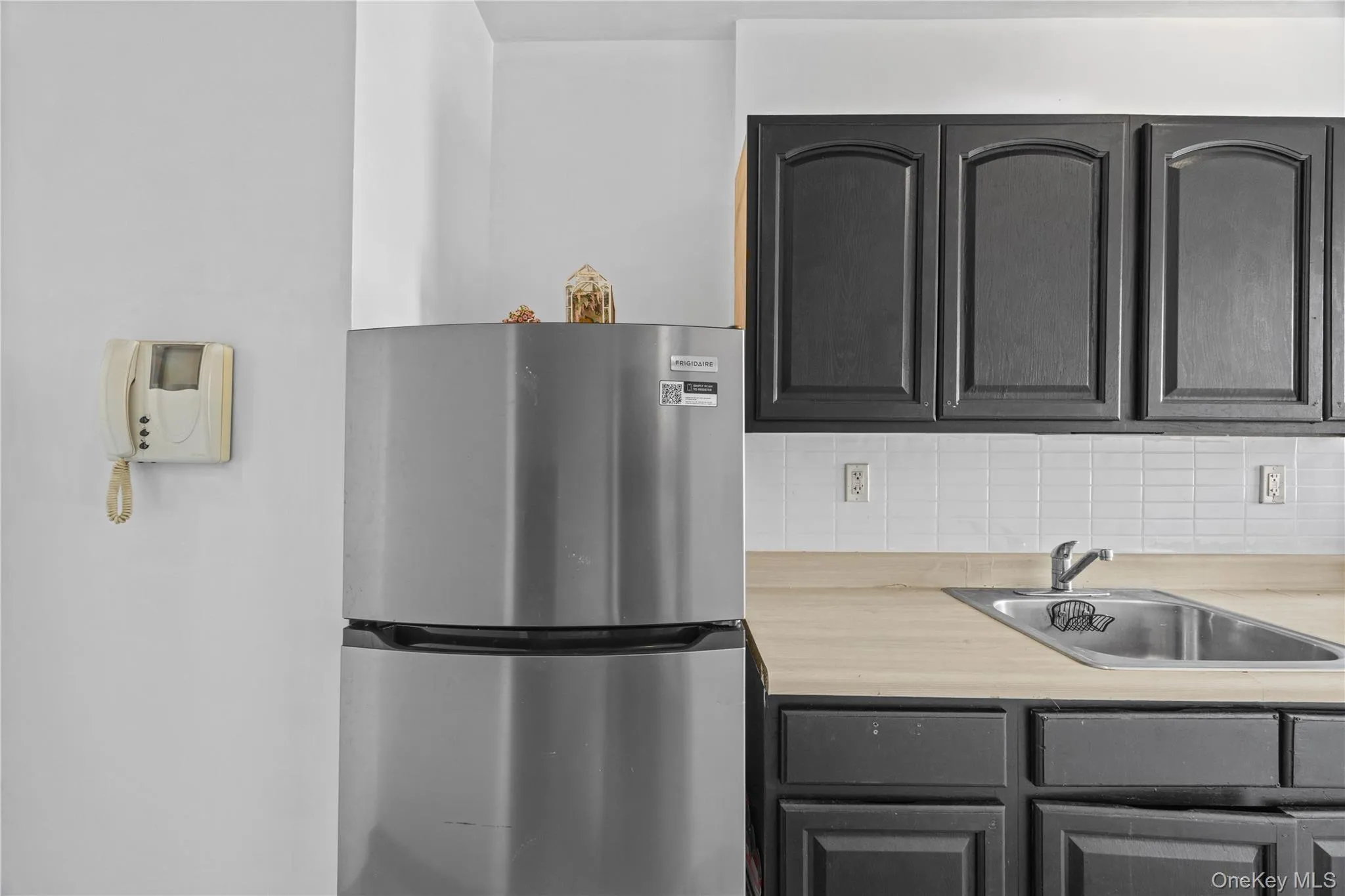 1015 Summit Avenue, New York, NY, 2 Rooms Rooms,1 BathroomBathrooms,Residential,For Rent,Summit,0,1038066 1015 Summit Avenue, New York, NY, 2 Rooms Rooms,1 BathroomBathrooms,Residential,For Rent,Summit,0,1038066