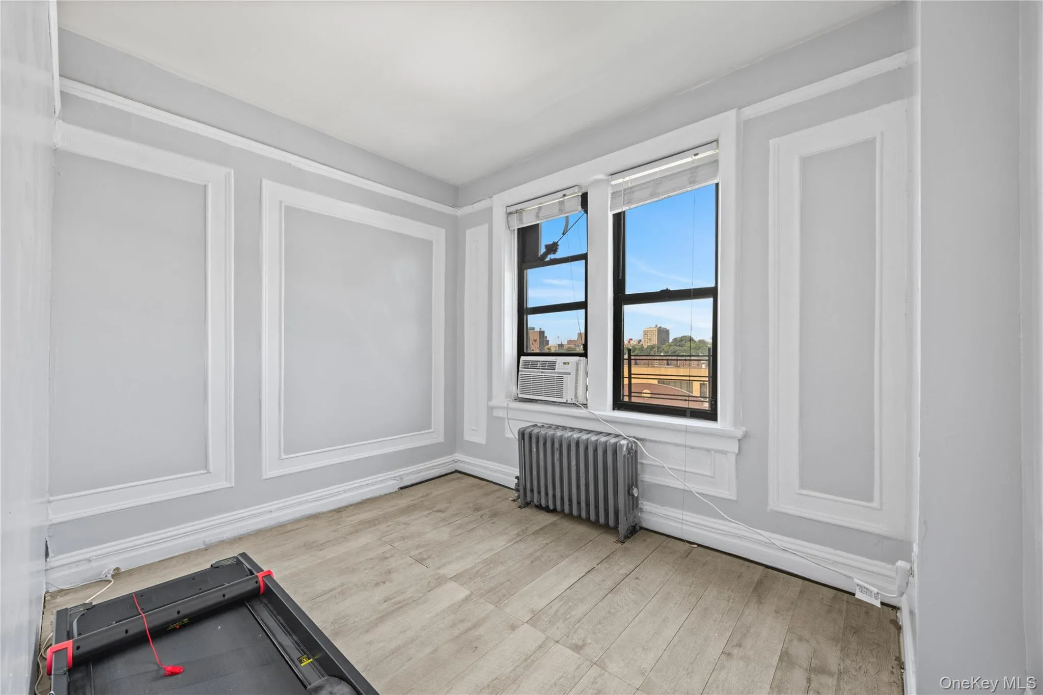 1015 Summit Avenue, New York, NY, 2 Rooms Rooms,1 BathroomBathrooms,Residential,For Rent,Summit,0,1038066 1015 Summit Avenue, New York, NY, 2 Rooms Rooms,1 BathroomBathrooms,Residential,For Rent,Summit,0,1038066