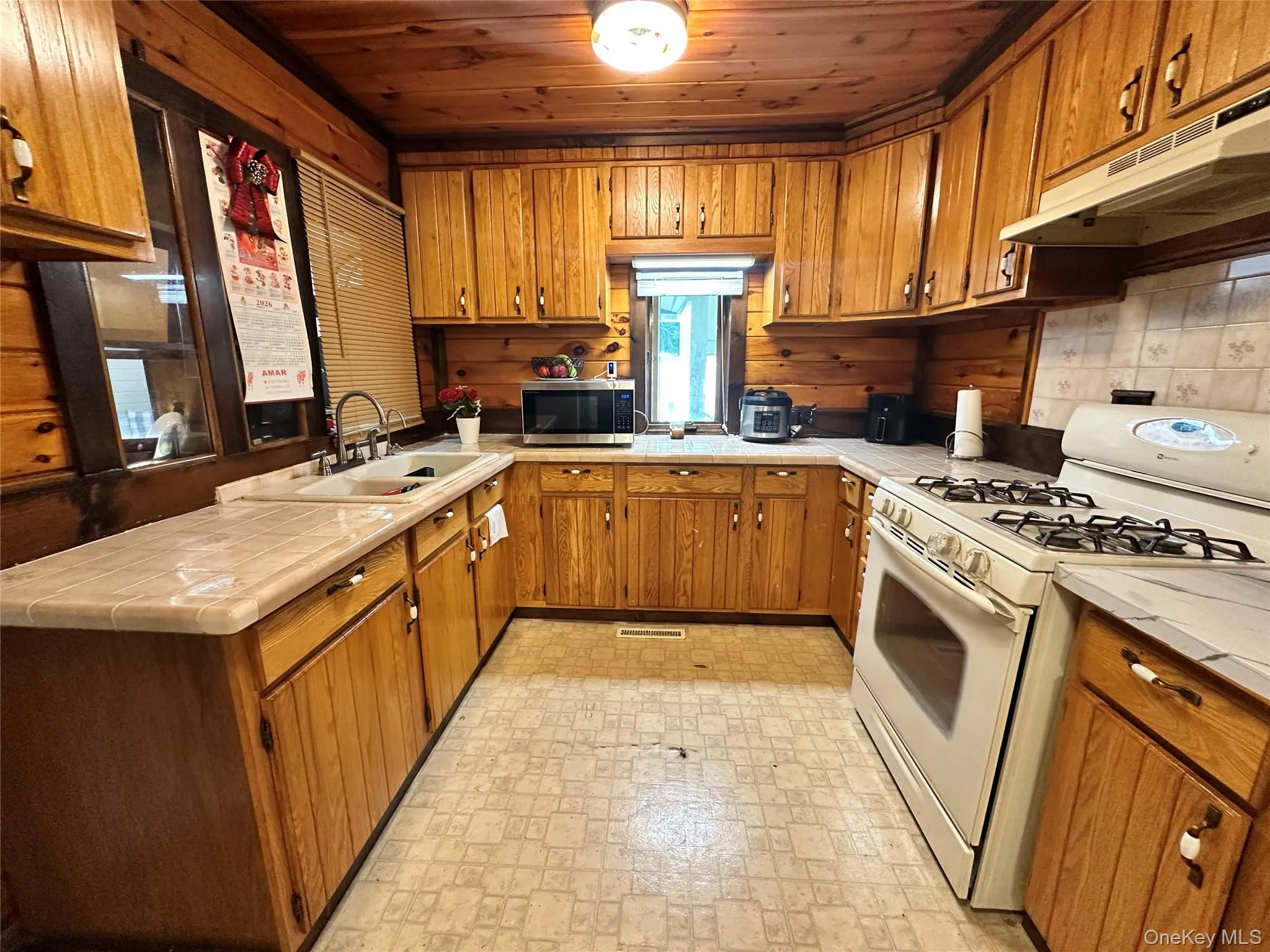 110 Foss Lane, Deerpark, NY, 4 Bedrooms Bedrooms, 7 Rooms Rooms,2 BathroomsBathrooms,Residential,For Rent,Foss,0,1038074 110 Foss Lane, Deerpark, NY, 4 Bedrooms Bedrooms, 7 Rooms Rooms,2 BathroomsBathrooms,Residential,For Rent,Foss,0,1038074