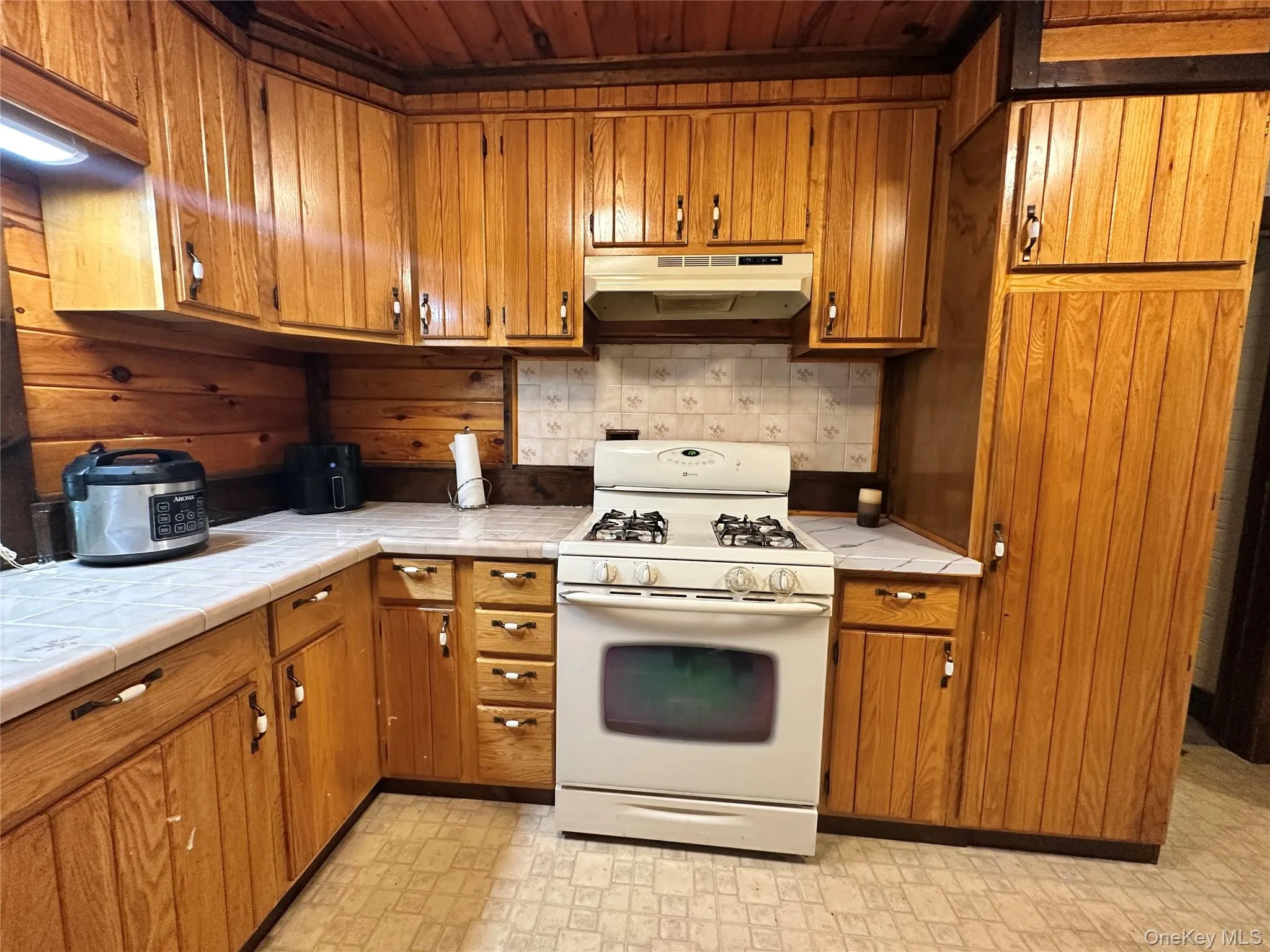 110 Foss Lane, Deerpark, NY, 4 Bedrooms Bedrooms, 7 Rooms Rooms,2 BathroomsBathrooms,Residential,For Rent,Foss,0,1038074 110 Foss Lane, Deerpark, NY, 4 Bedrooms Bedrooms, 7 Rooms Rooms,2 BathroomsBathrooms,Residential,For Rent,Foss,0,1038074