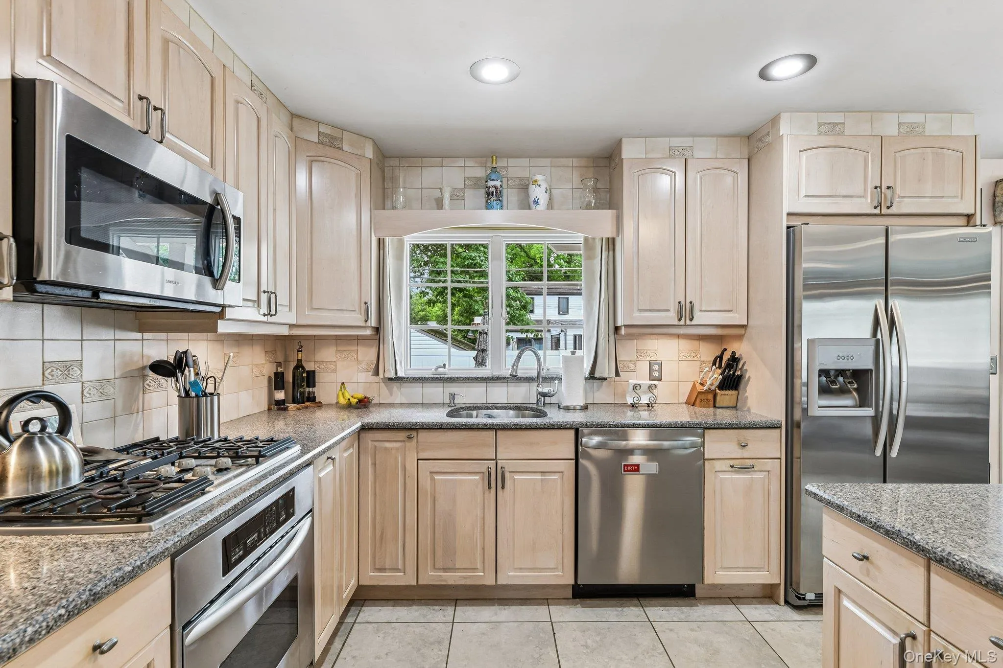 1010 Douglas Avenue, Hempstead, NY, 6 Bedrooms Bedrooms, 14 Rooms Rooms,3 BathroomsBathrooms,Residential,For Rent,Douglas,0,1038080 1010 Douglas Avenue, Hempstead, NY, 6 Bedrooms Bedrooms, 14 Rooms Rooms,3 BathroomsBathrooms,Residential,For Rent,Douglas,0,1038080