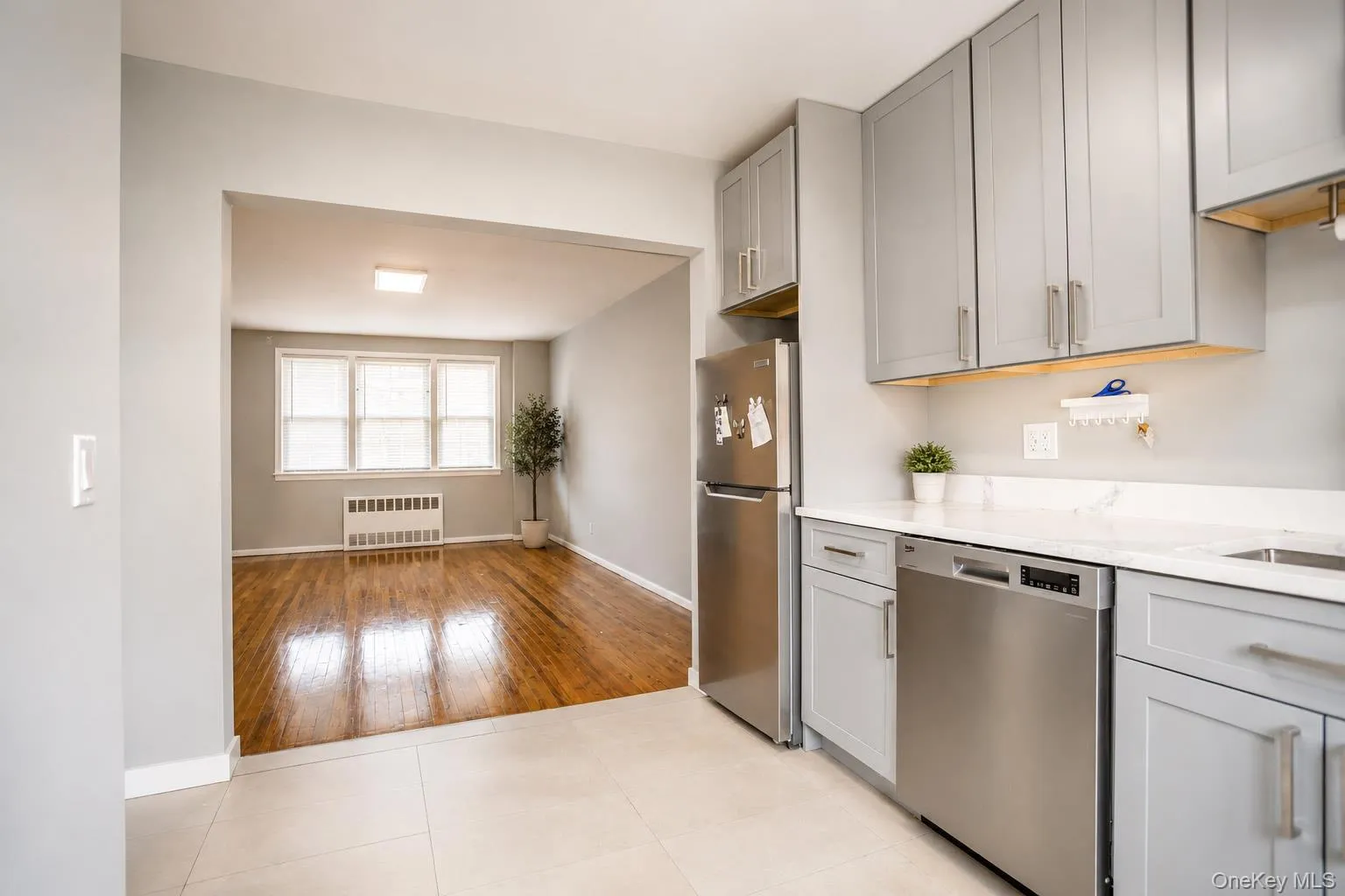 470 Broadway, Long Beach, NY, 3 Rooms Rooms,1 BathroomBathrooms,Residential Lease,For Rent,Broadway,0,1038081 470 Broadway, Long Beach, NY, 3 Rooms Rooms,1 BathroomBathrooms,Residential Lease,For Rent,Broadway,0,1038081