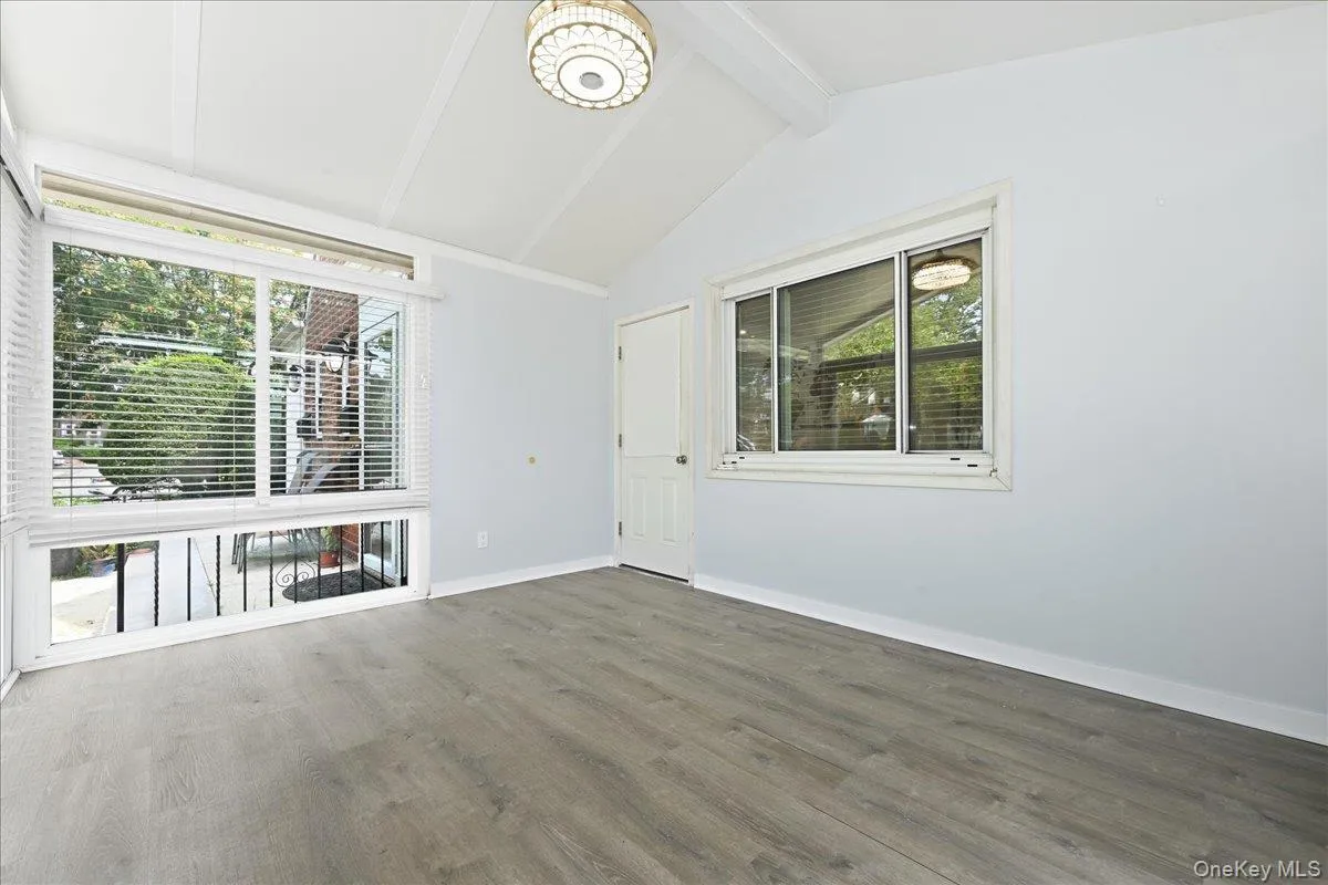 260-70 73rd Avenue, New York, NY, 2 Bedrooms Bedrooms, 6 Rooms Rooms,1 BathroomBathrooms,Residential Lease,For Rent,73rd,0,1038083 260-70 73rd Avenue, New York, NY, 2 Bedrooms Bedrooms, 6 Rooms Rooms,1 BathroomBathrooms,Residential Lease,For Rent,73rd,0,1038083
