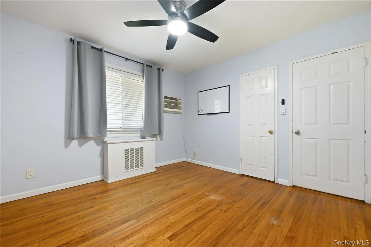 260-70 73rd Avenue, New York, NY, 2 Bedrooms Bedrooms, 6 Rooms Rooms,1 BathroomBathrooms,Residential Lease,For Rent,73rd,0,1038083 260-70 73rd Avenue, New York, NY, 2 Bedrooms Bedrooms, 6 Rooms Rooms,1 BathroomBathrooms,Residential Lease,For Rent,73rd,0,1038083