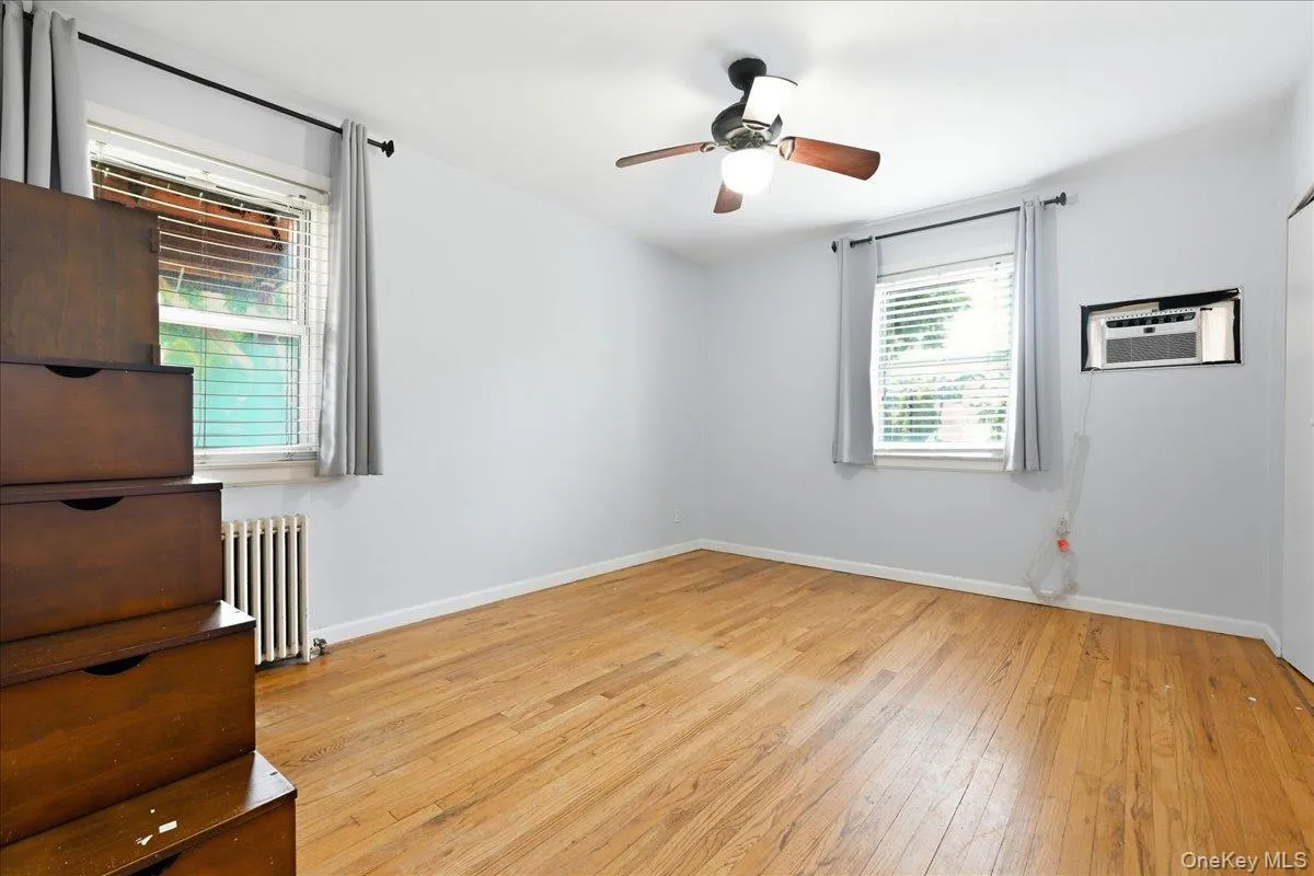 260-70 73rd Avenue, New York, NY, 2 Bedrooms Bedrooms, 6 Rooms Rooms,1 BathroomBathrooms,Residential Lease,For Rent,73rd,0,1038083 260-70 73rd Avenue, New York, NY, 2 Bedrooms Bedrooms, 6 Rooms Rooms,1 BathroomBathrooms,Residential Lease,For Rent,73rd,0,1038083