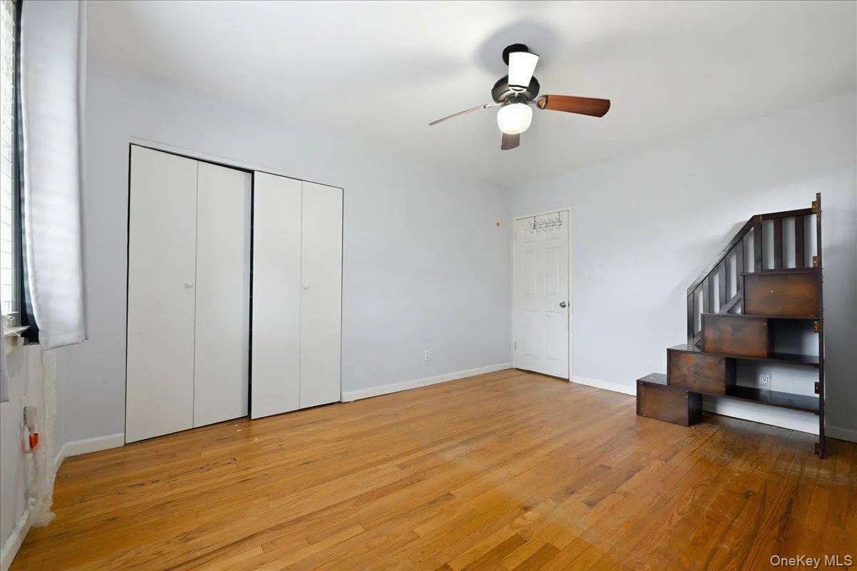 260-70 73rd Avenue, New York, NY, 2 Bedrooms Bedrooms, 6 Rooms Rooms,1 BathroomBathrooms,Residential Lease,For Rent,73rd,0,1038083 260-70 73rd Avenue, New York, NY, 2 Bedrooms Bedrooms, 6 Rooms Rooms,1 BathroomBathrooms,Residential Lease,For Rent,73rd,0,1038083