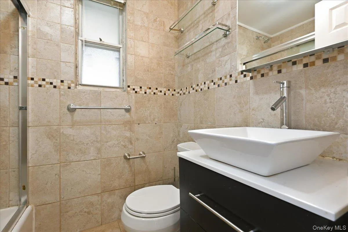 260-70 73rd Avenue, New York, NY, 2 Bedrooms Bedrooms, 6 Rooms Rooms,1 BathroomBathrooms,Residential Lease,For Rent,73rd,0,1038083 260-70 73rd Avenue, New York, NY, 2 Bedrooms Bedrooms, 6 Rooms Rooms,1 BathroomBathrooms,Residential Lease,For Rent,73rd,0,1038083