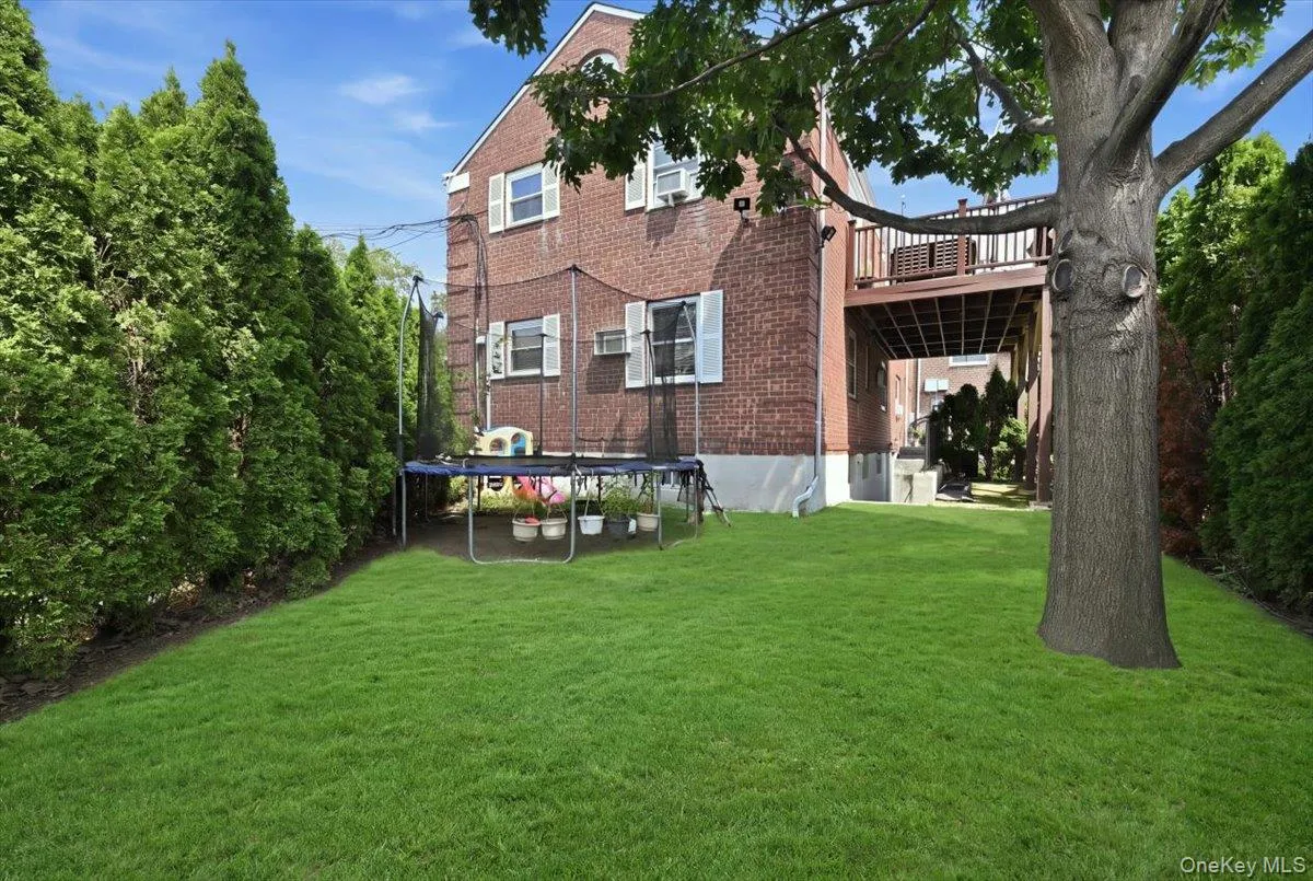 260-70 73rd Avenue, New York, NY, 2 Bedrooms Bedrooms, 6 Rooms Rooms,1 BathroomBathrooms,Residential Lease,For Rent,73rd,0,1038083 260-70 73rd Avenue, New York, NY, 2 Bedrooms Bedrooms, 6 Rooms Rooms,1 BathroomBathrooms,Residential Lease,For Rent,73rd,0,1038083