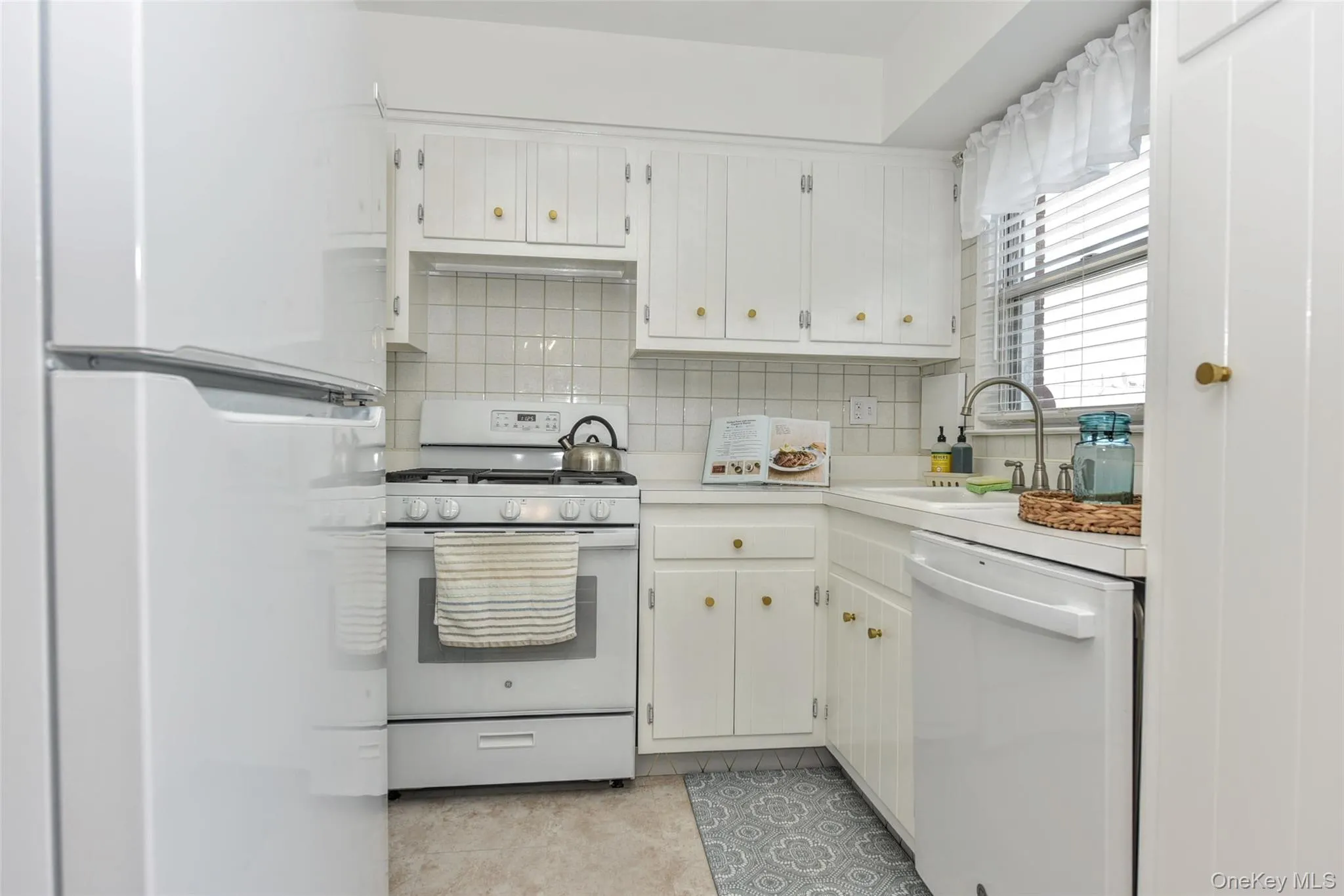 2 Lenox Court, Ramapo, NY, 1 Bedroom Bedrooms, 4 Rooms Rooms,1 BathroomBathrooms,Residential,For Rent,Lenox,0,1038084 2 Lenox Court, Ramapo, NY, 1 Bedroom Bedrooms, 4 Rooms Rooms,1 BathroomBathrooms,Residential,For Rent,Lenox,0,1038084