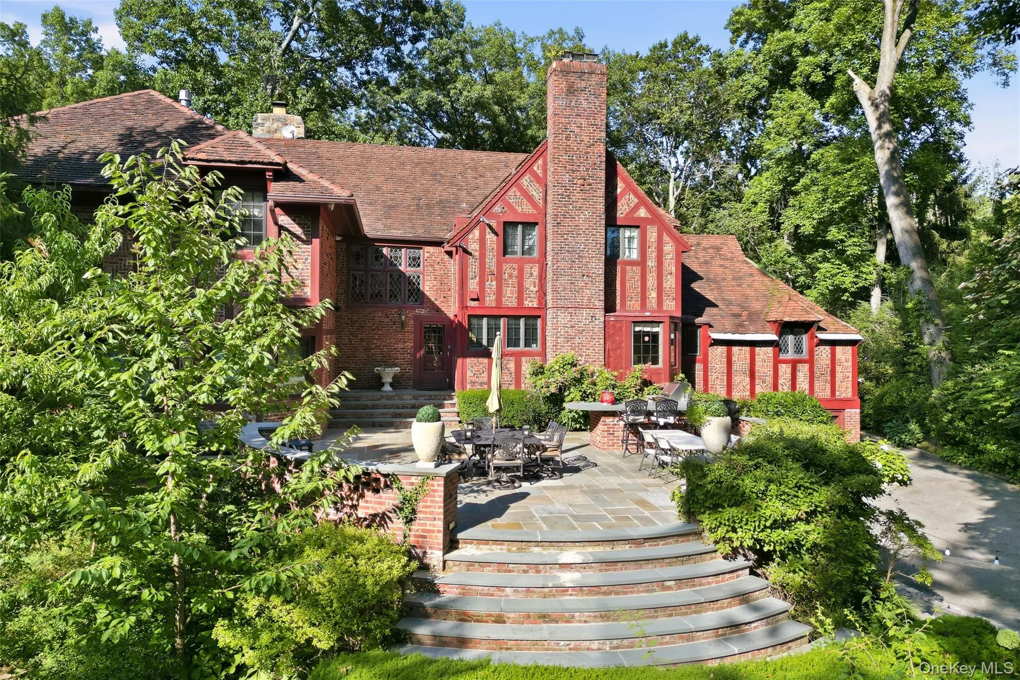 60 Wensley Drive, North Hempstead, NY, 5 Bedrooms Bedrooms, 11 Rooms Rooms,4 BathroomsBathrooms,Residential,For Rent,Wensley,0,1038087 60 Wensley Drive, North Hempstead, NY, 5 Bedrooms Bedrooms, 11 Rooms Rooms,4 BathroomsBathrooms,Residential,For Rent,Wensley,0,1038087