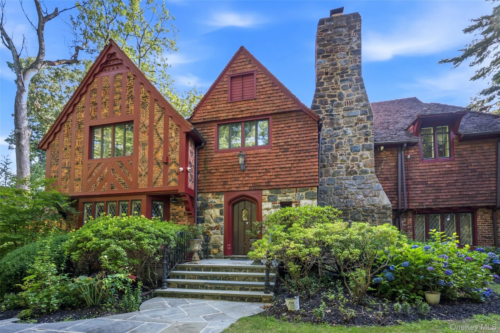60 Wensley Drive, North Hempstead, NY, 5 Bedrooms Bedrooms, 11 Rooms Rooms,4 BathroomsBathrooms,Residential,For Rent,Wensley,0,1038087 60 Wensley Drive, North Hempstead, NY, 5 Bedrooms Bedrooms, 11 Rooms Rooms,4 BathroomsBathrooms,Residential,For Rent,Wensley,0,1038087