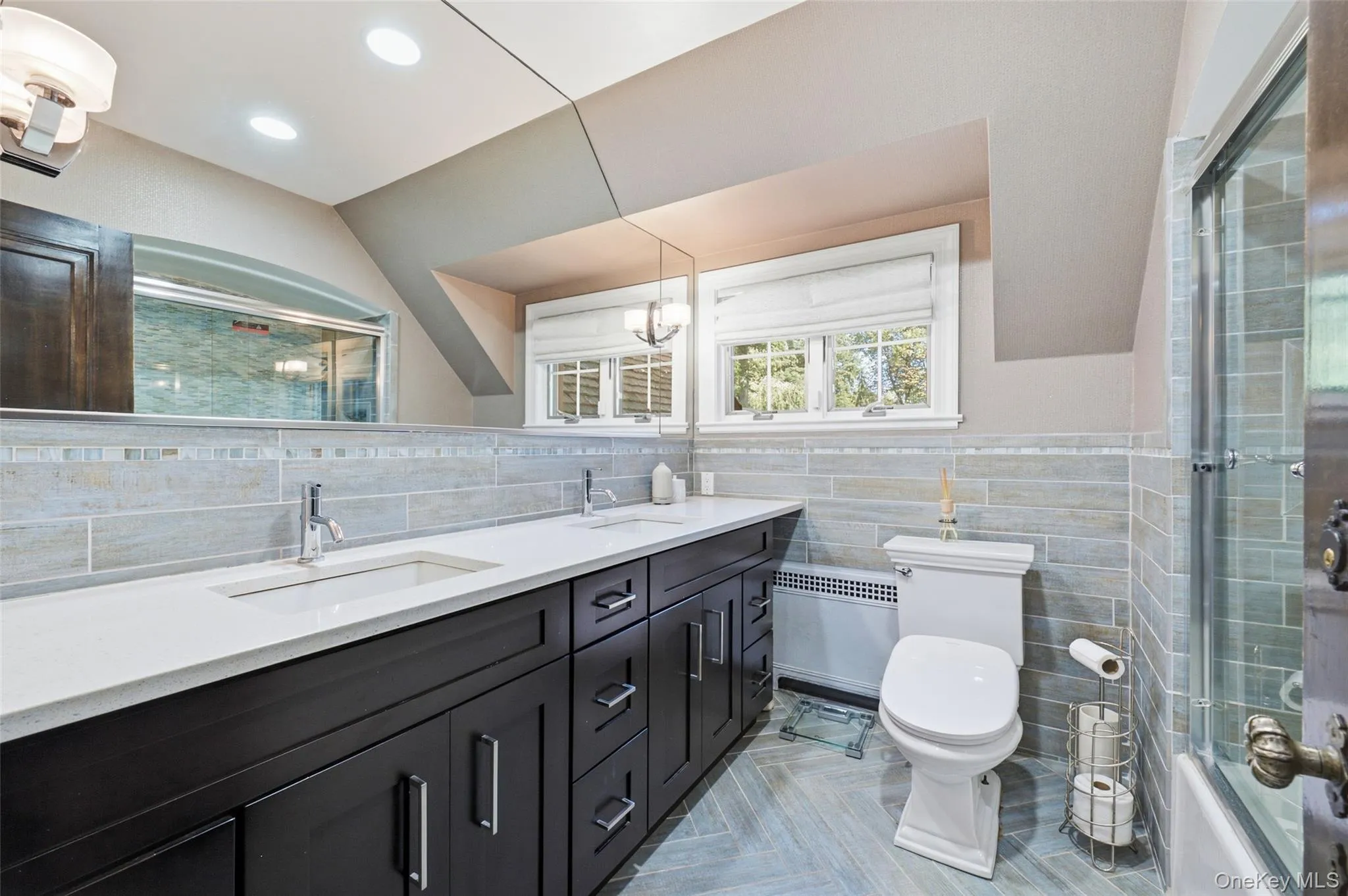 60 Wensley Drive, North Hempstead, NY, 5 Bedrooms Bedrooms, 11 Rooms Rooms,4 BathroomsBathrooms,Residential,For Rent,Wensley,0,1038087 60 Wensley Drive, North Hempstead, NY, 5 Bedrooms Bedrooms, 11 Rooms Rooms,4 BathroomsBathrooms,Residential,For Rent,Wensley,0,1038087
