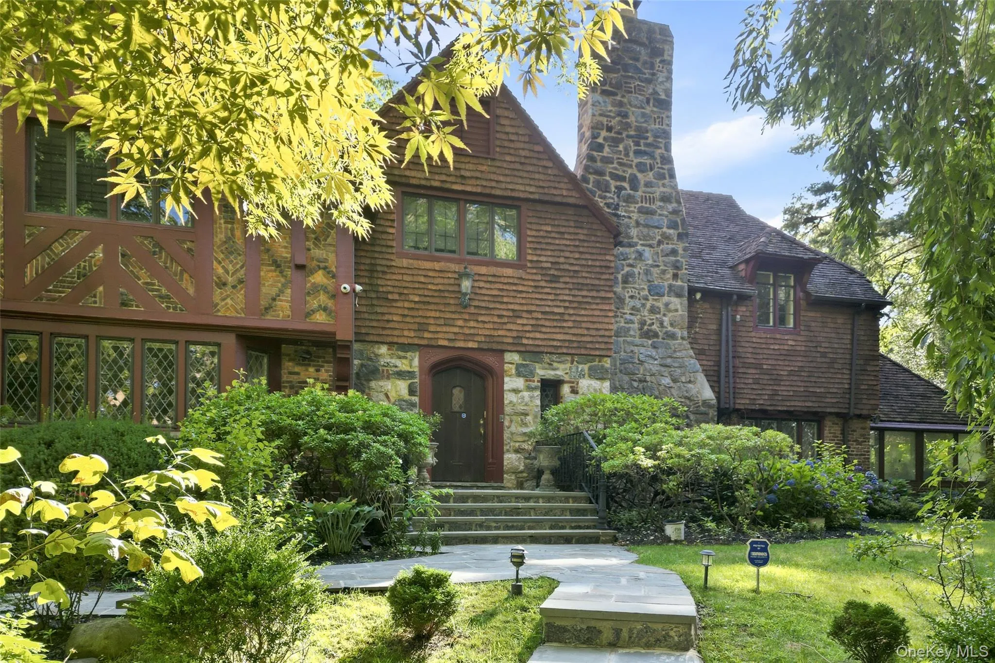 60 Wensley Drive, North Hempstead, NY, 5 Bedrooms Bedrooms, 11 Rooms Rooms,4 BathroomsBathrooms,Residential,For Rent,Wensley,0,1038087 60 Wensley Drive, North Hempstead, NY, 5 Bedrooms Bedrooms, 11 Rooms Rooms,4 BathroomsBathrooms,Residential,For Rent,Wensley,0,1038087