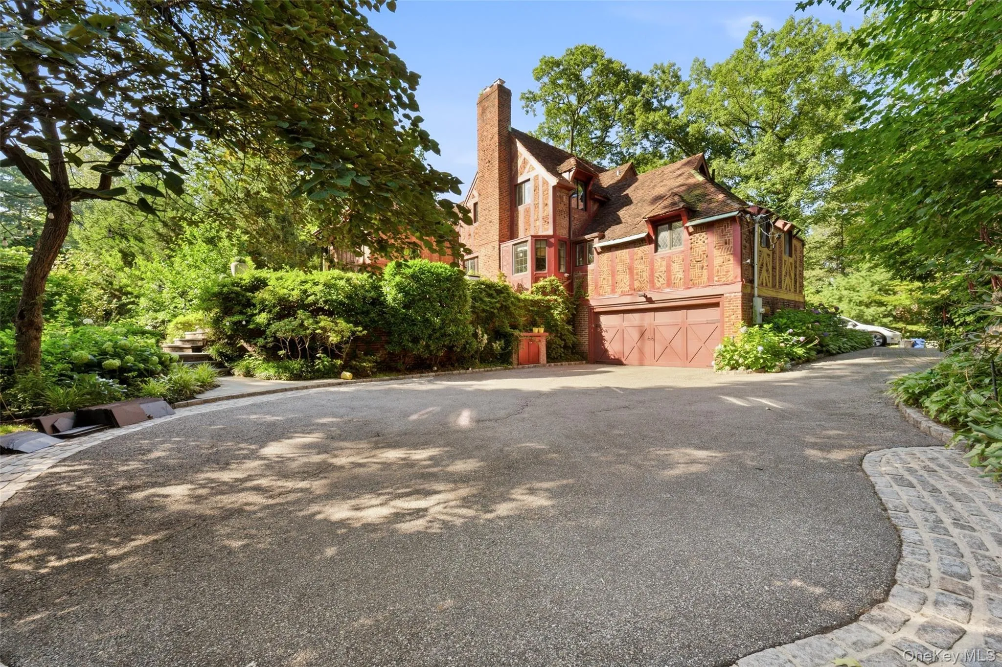 60 Wensley Drive, North Hempstead, NY, 5 Bedrooms Bedrooms, 11 Rooms Rooms,4 BathroomsBathrooms,Residential,For Rent,Wensley,0,1038087 60 Wensley Drive, North Hempstead, NY, 5 Bedrooms Bedrooms, 11 Rooms Rooms,4 BathroomsBathrooms,Residential,For Rent,Wensley,0,1038087