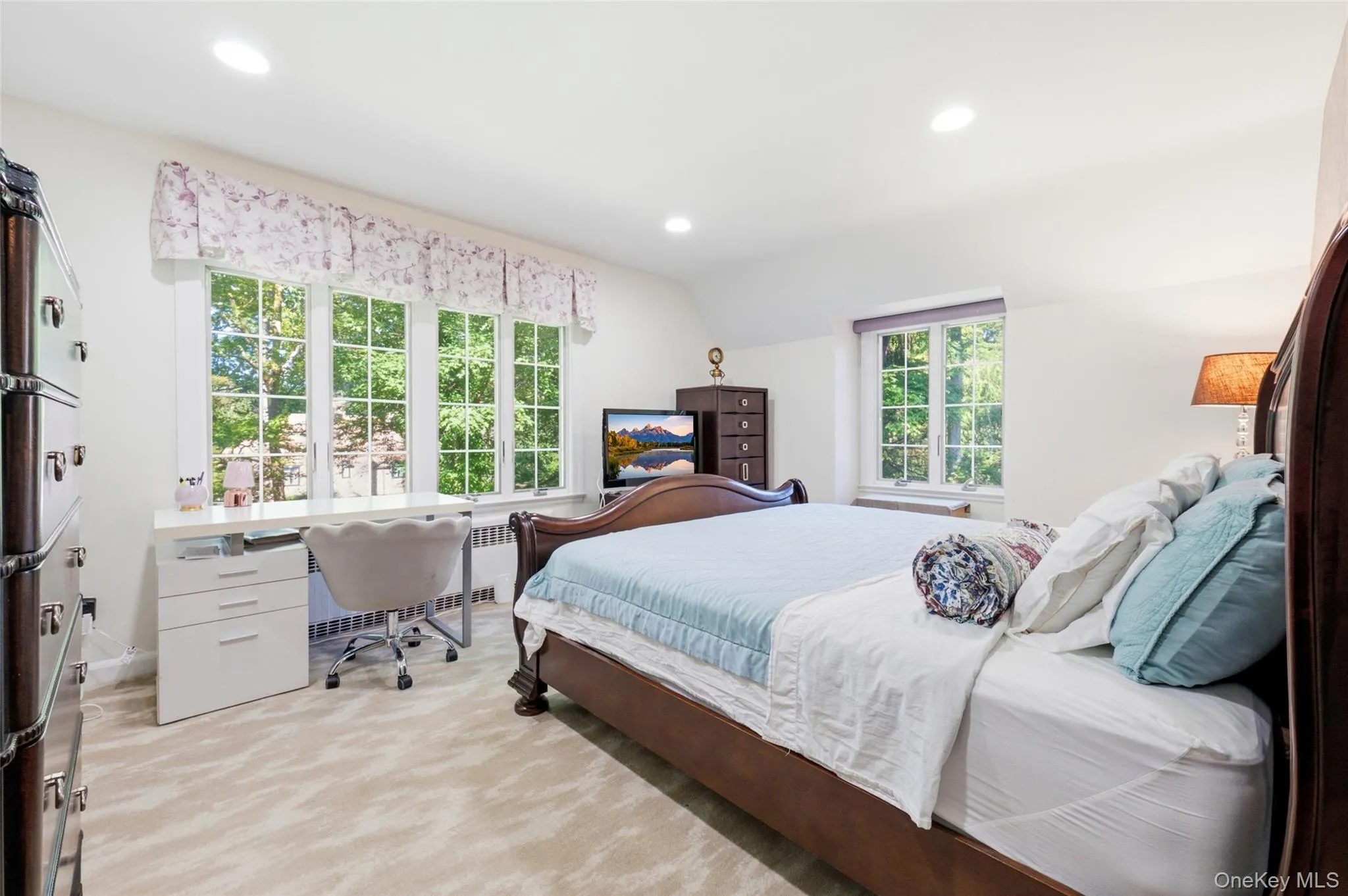 60 Wensley Drive, North Hempstead, NY, 5 Bedrooms Bedrooms, 11 Rooms Rooms,4 BathroomsBathrooms,Residential,For Rent,Wensley,0,1038087 60 Wensley Drive, North Hempstead, NY, 5 Bedrooms Bedrooms, 11 Rooms Rooms,4 BathroomsBathrooms,Residential,For Rent,Wensley,0,1038087