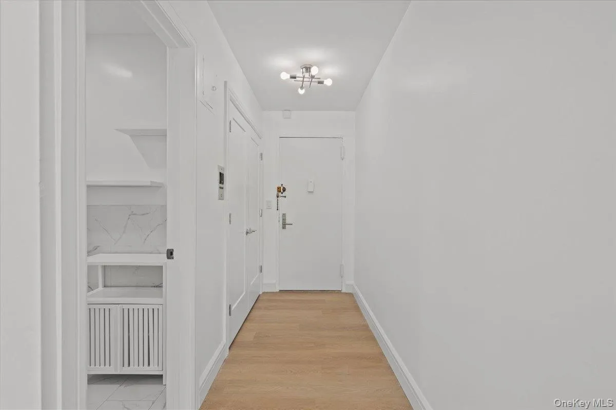21 Fariview Avenue, Eastchester, NY, 1 Room Rooms,1 BathroomBathrooms,Residential Lease,For Rent,Avenue,0,1038090 21 Fariview Avenue, Eastchester, NY, 1 Room Rooms,1 BathroomBathrooms,Residential Lease,For Rent,Avenue,0,1038090