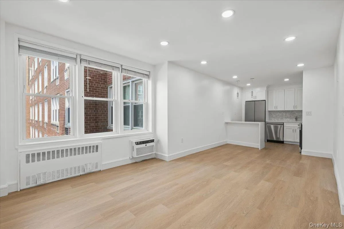 Bedroom Area, Living Room into Kitchen Bedroom Area, Living Room into Kitchen