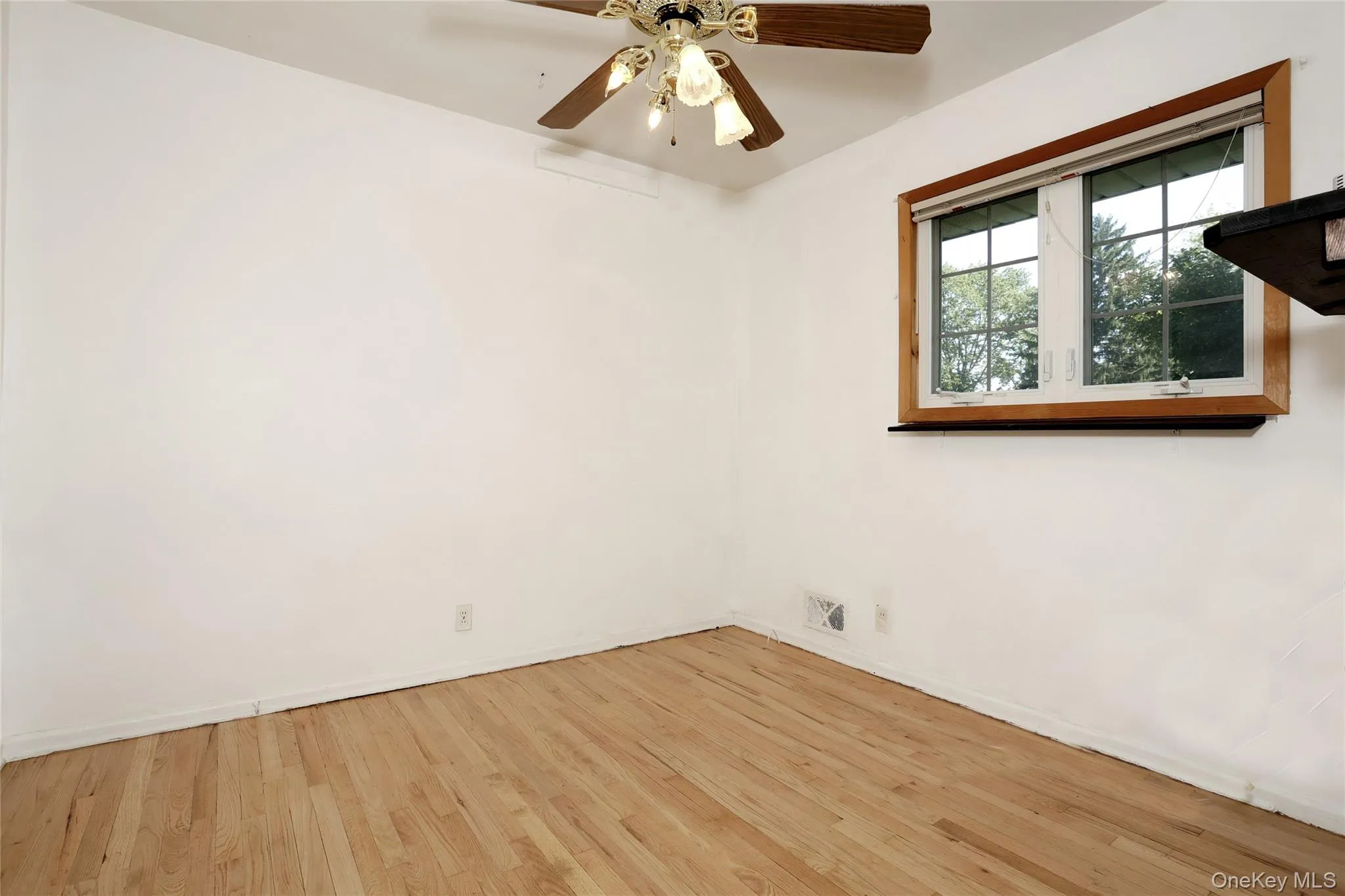 24 Scott Drive, Clarkstown, NY, 3 Bedrooms Bedrooms, 8 Rooms Rooms,1 BathroomBathrooms,Residential,For Rent,Scott,0,1038092 24 Scott Drive, Clarkstown, NY, 3 Bedrooms Bedrooms, 8 Rooms Rooms,1 BathroomBathrooms,Residential,For Rent,Scott,0,1038092