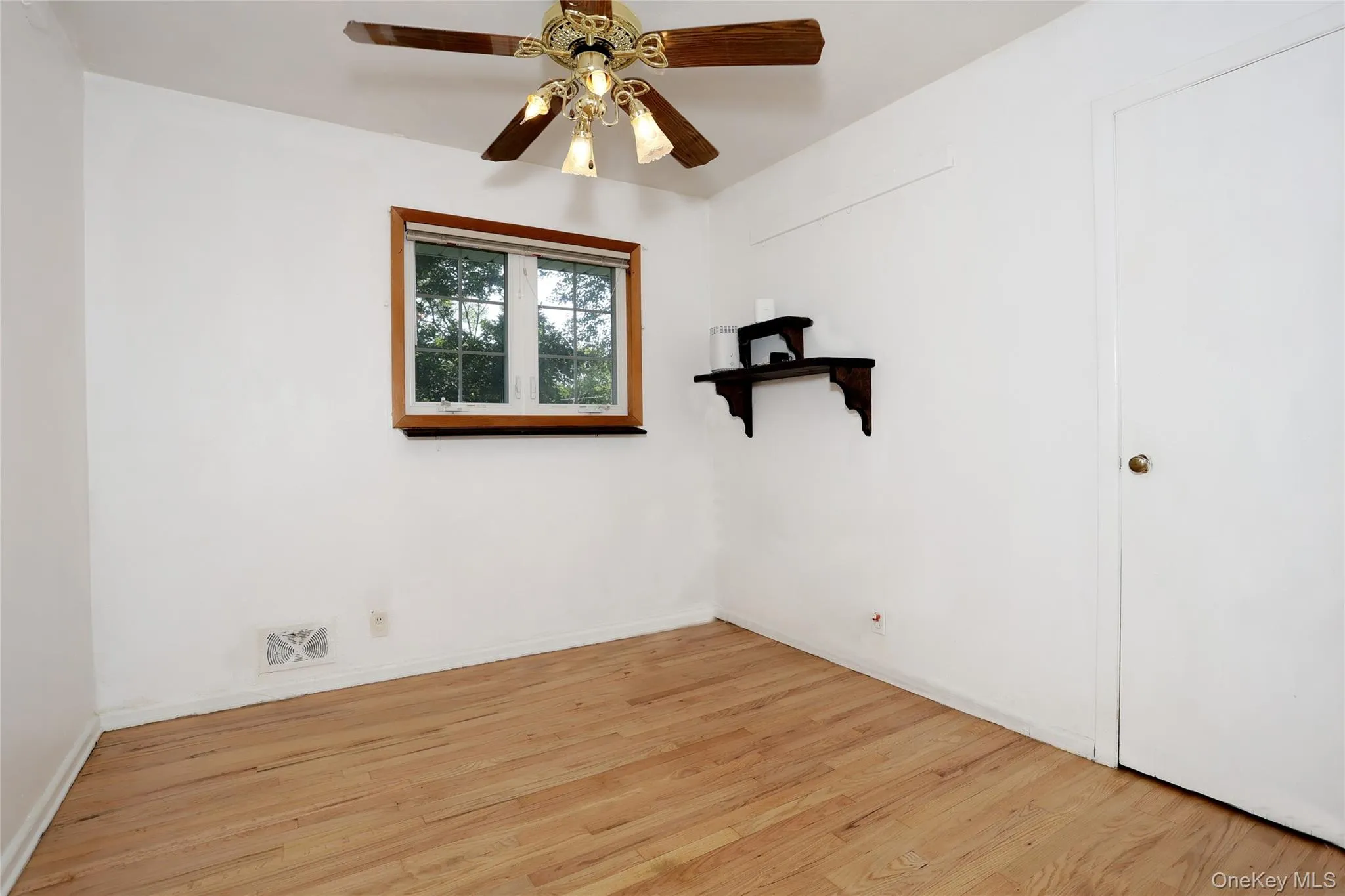 24 Scott Drive, Clarkstown, NY, 3 Bedrooms Bedrooms, 8 Rooms Rooms,1 BathroomBathrooms,Residential,For Rent,Scott,0,1038092 24 Scott Drive, Clarkstown, NY, 3 Bedrooms Bedrooms, 8 Rooms Rooms,1 BathroomBathrooms,Residential,For Rent,Scott,0,1038092