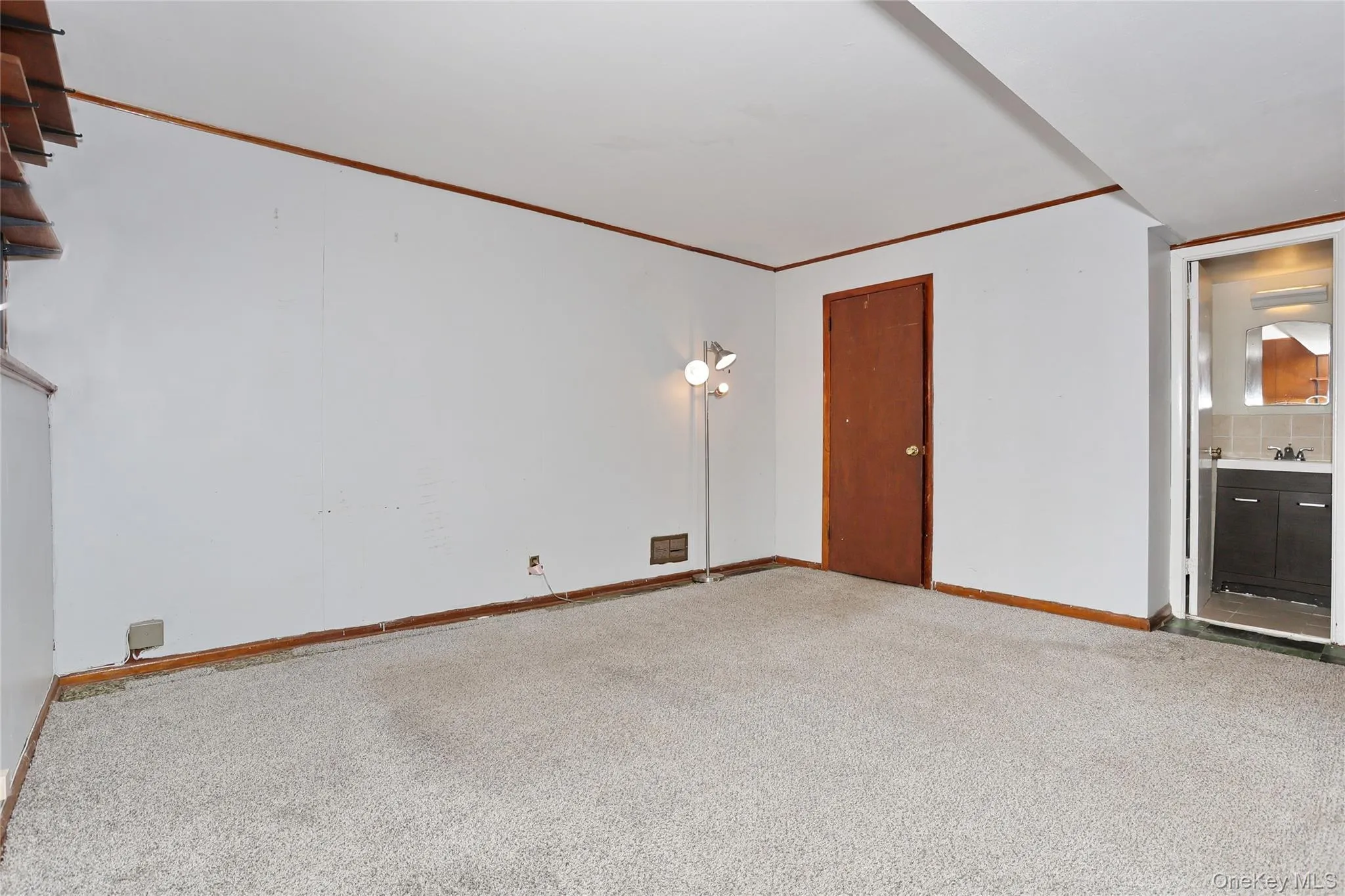 24 Scott Drive, Clarkstown, NY, 3 Bedrooms Bedrooms, 8 Rooms Rooms,1 BathroomBathrooms,Residential,For Rent,Scott,0,1038092 24 Scott Drive, Clarkstown, NY, 3 Bedrooms Bedrooms, 8 Rooms Rooms,1 BathroomBathrooms,Residential,For Rent,Scott,0,1038092