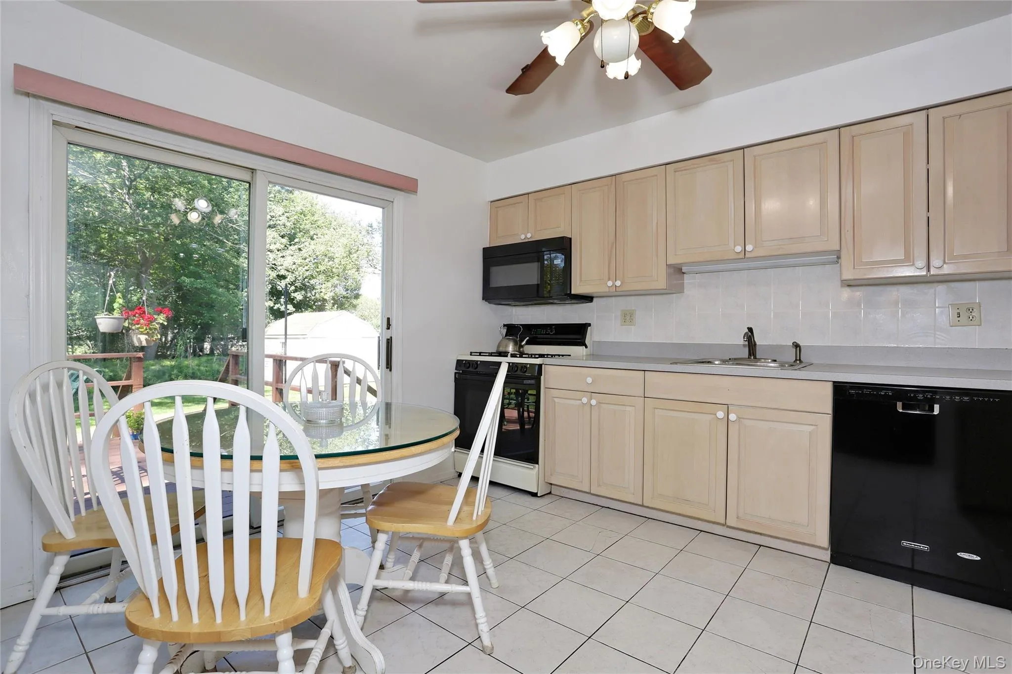24 Scott Drive, Clarkstown, NY, 3 Bedrooms Bedrooms, 8 Rooms Rooms,1 BathroomBathrooms,Residential,For Rent,Scott,0,1038092 24 Scott Drive, Clarkstown, NY, 3 Bedrooms Bedrooms, 8 Rooms Rooms,1 BathroomBathrooms,Residential,For Rent,Scott,0,1038092