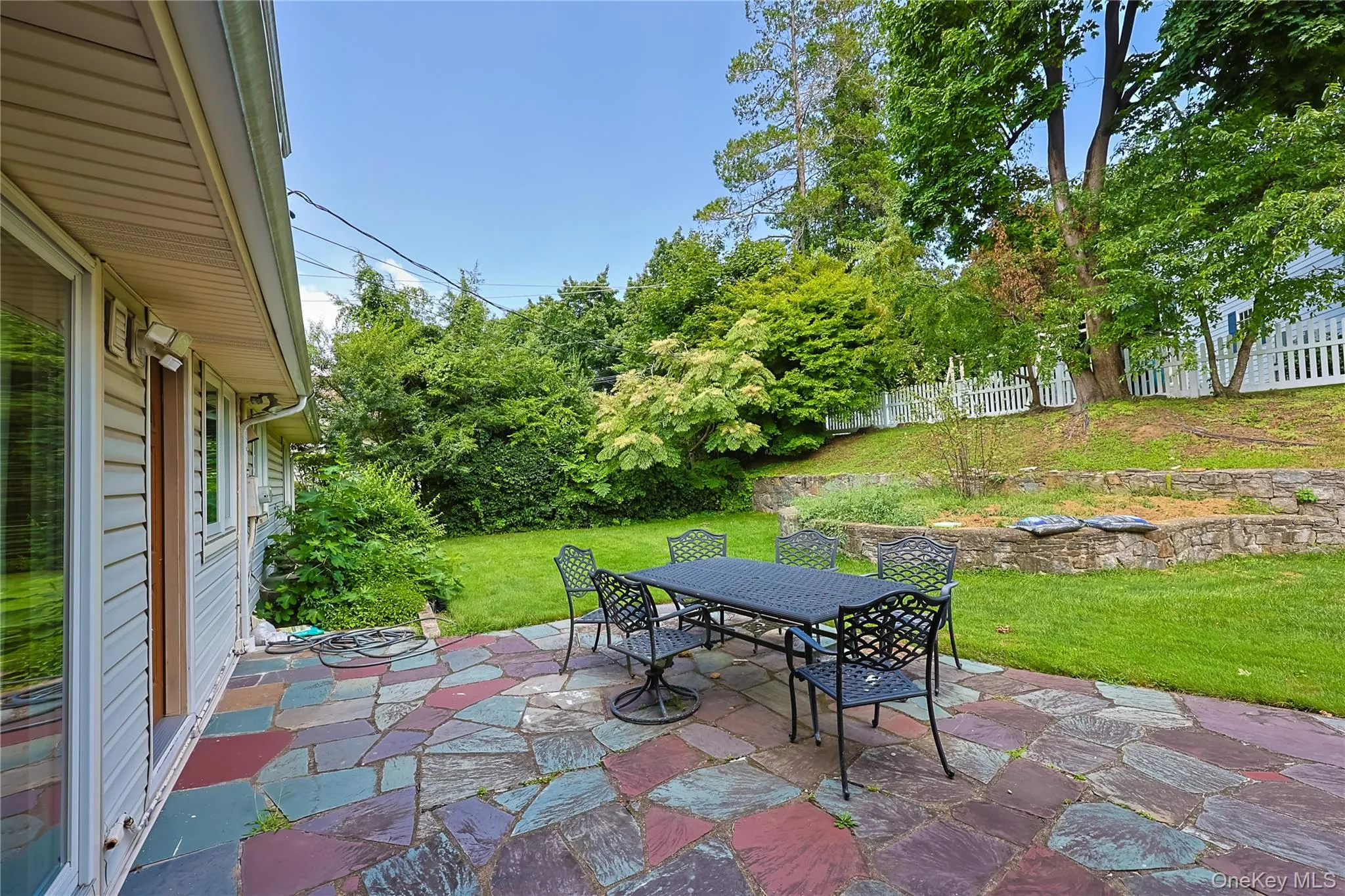 9 Talbot Drive, North Hempstead, NY, 6 Bedrooms Bedrooms, 9 Rooms Rooms,4 BathroomsBathrooms,Residential,For Rent,Talbot,0,1038093 9 Talbot Drive, North Hempstead, NY, 6 Bedrooms Bedrooms, 9 Rooms Rooms,4 BathroomsBathrooms,Residential,For Rent,Talbot,0,1038093