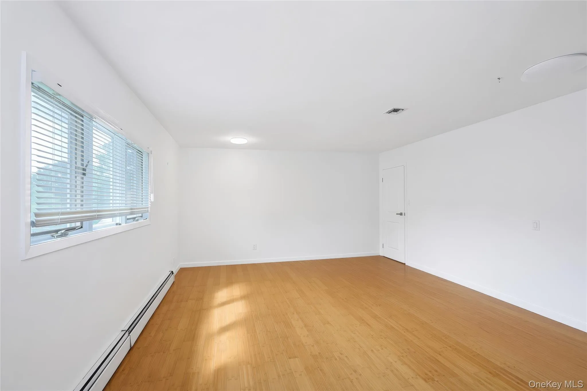 9 Talbot Drive, North Hempstead, NY, 6 Bedrooms Bedrooms, 9 Rooms Rooms,4 BathroomsBathrooms,Residential,For Rent,Talbot,0,1038093 9 Talbot Drive, North Hempstead, NY, 6 Bedrooms Bedrooms, 9 Rooms Rooms,4 BathroomsBathrooms,Residential,For Rent,Talbot,0,1038093