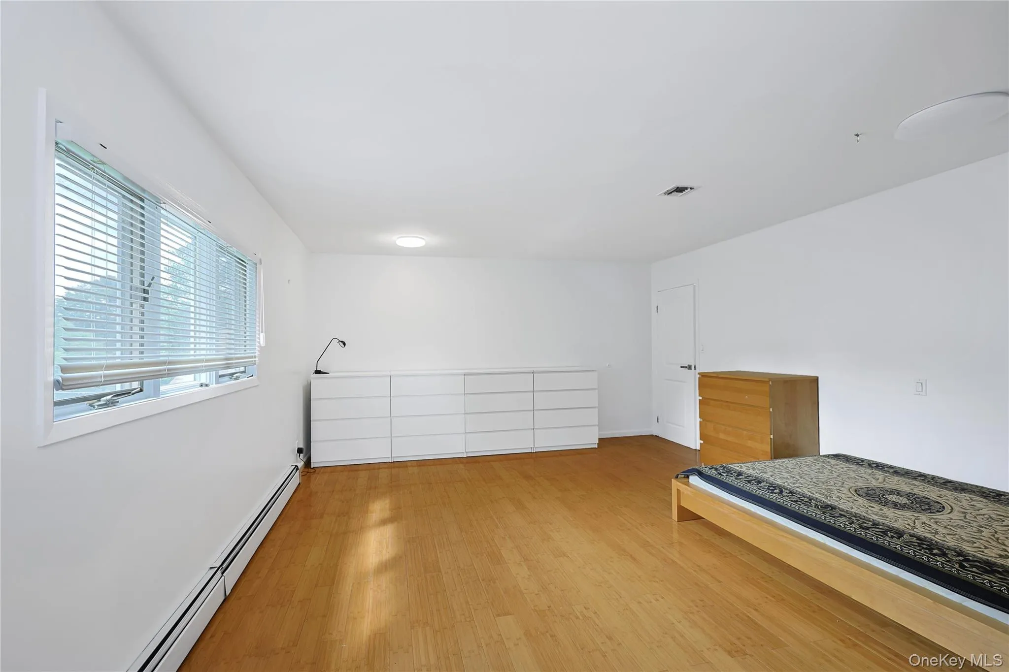 9 Talbot Drive, North Hempstead, NY, 6 Bedrooms Bedrooms, 9 Rooms Rooms,4 BathroomsBathrooms,Residential,For Rent,Talbot,0,1038093 9 Talbot Drive, North Hempstead, NY, 6 Bedrooms Bedrooms, 9 Rooms Rooms,4 BathroomsBathrooms,Residential,For Rent,Talbot,0,1038093