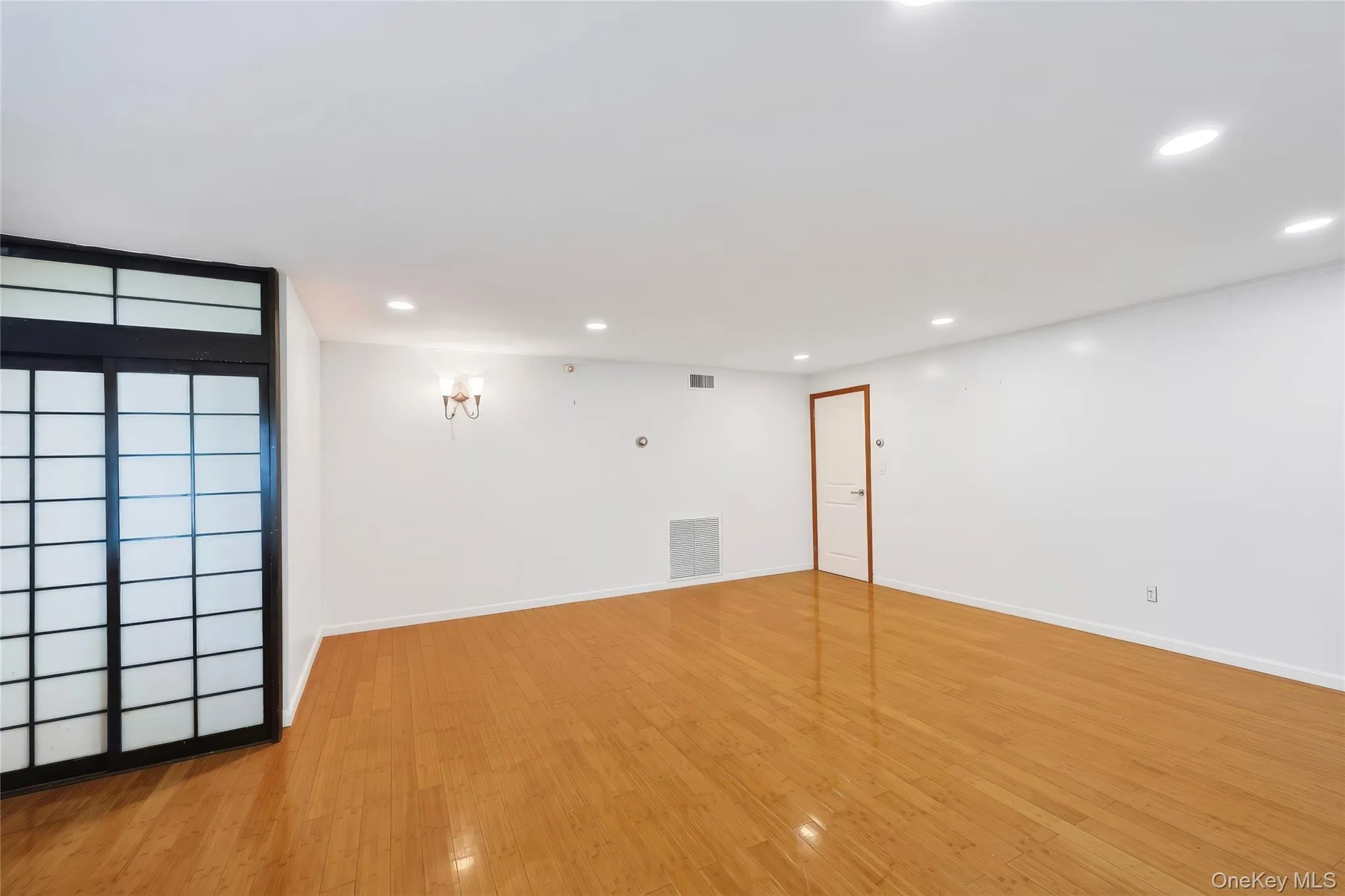 9 Talbot Drive, North Hempstead, NY, 6 Bedrooms Bedrooms, 9 Rooms Rooms,4 BathroomsBathrooms,Residential,For Rent,Talbot,0,1038093 9 Talbot Drive, North Hempstead, NY, 6 Bedrooms Bedrooms, 9 Rooms Rooms,4 BathroomsBathrooms,Residential,For Rent,Talbot,0,1038093
