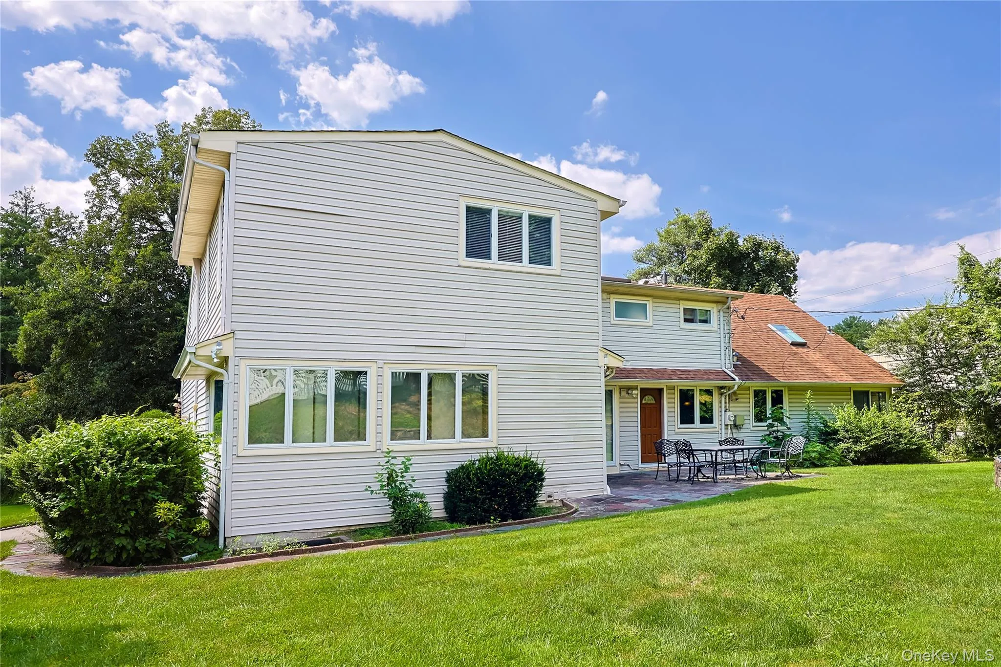 9 Talbot Drive, North Hempstead, NY, 6 Bedrooms Bedrooms, 9 Rooms Rooms,4 BathroomsBathrooms,Residential,For Rent,Talbot,0,1038093 9 Talbot Drive, North Hempstead, NY, 6 Bedrooms Bedrooms, 9 Rooms Rooms,4 BathroomsBathrooms,Residential,For Rent,Talbot,0,1038093