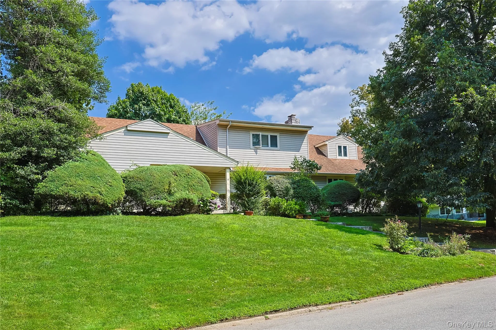 9 Talbot Drive, North Hempstead, NY, 6 Bedrooms Bedrooms, 9 Rooms Rooms,4 BathroomsBathrooms,Residential,For Rent,Talbot,0,1038093 9 Talbot Drive, North Hempstead, NY, 6 Bedrooms Bedrooms, 9 Rooms Rooms,4 BathroomsBathrooms,Residential,For Rent,Talbot,0,1038093