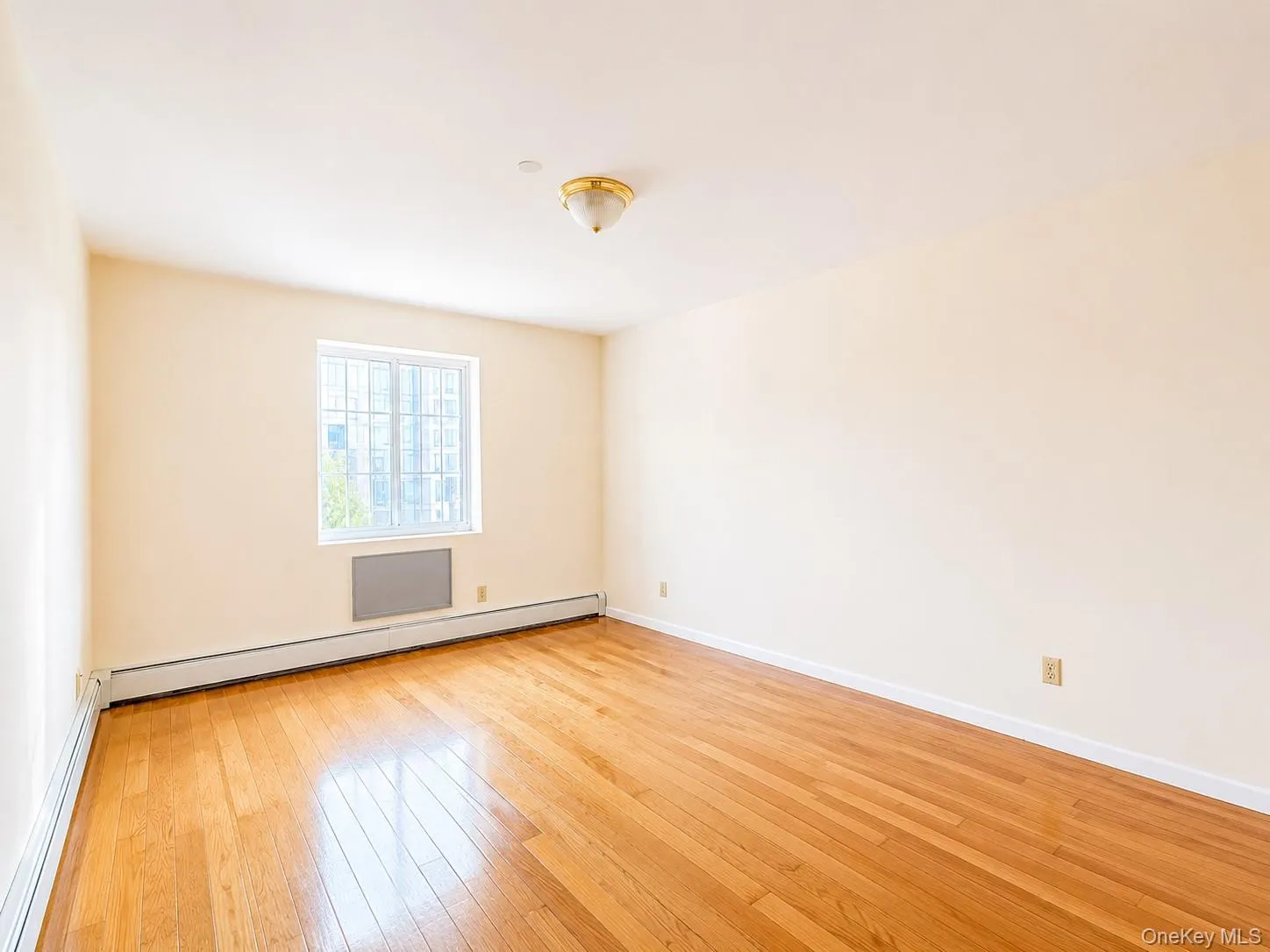 3506 Leavitt Street, New York, NY, 2 Bedrooms Bedrooms, 5 Rooms Rooms,2 BathroomsBathrooms,Residential Lease,For Rent,Leavitt,0,1038094 3506 Leavitt Street, New York, NY, 2 Bedrooms Bedrooms, 5 Rooms Rooms,2 BathroomsBathrooms,Residential Lease,For Rent,Leavitt,0,1038094