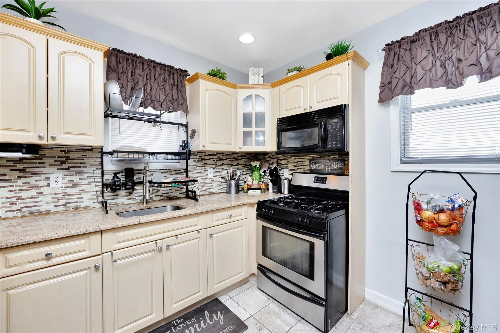 12311 115th Avenue, New York, NY, 3 Bedrooms Bedrooms, 8 Rooms Rooms,2 BathroomsBathrooms,Residential,For Rent,115th,0,1038096 12311 115th Avenue, New York, NY, 3 Bedrooms Bedrooms, 8 Rooms Rooms,2 BathroomsBathrooms,Residential,For Rent,115th,0,1038096