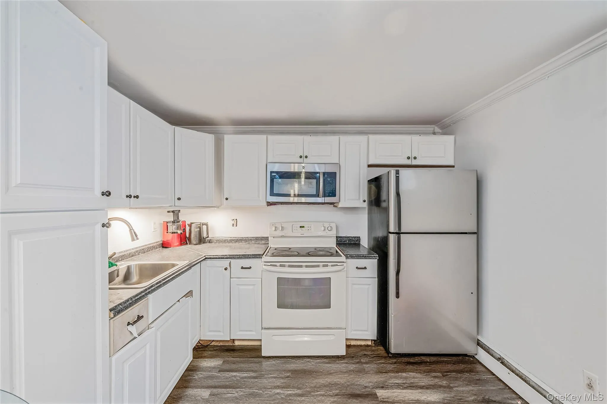 413 Glen Drive, Brookhaven, NY, 5 Bedrooms Bedrooms, 10 Rooms Rooms,3 BathroomsBathrooms,Residential,For Rent,Glen,0,1038100 413 Glen Drive, Brookhaven, NY, 5 Bedrooms Bedrooms, 10 Rooms Rooms,3 BathroomsBathrooms,Residential,For Rent,Glen,0,1038100