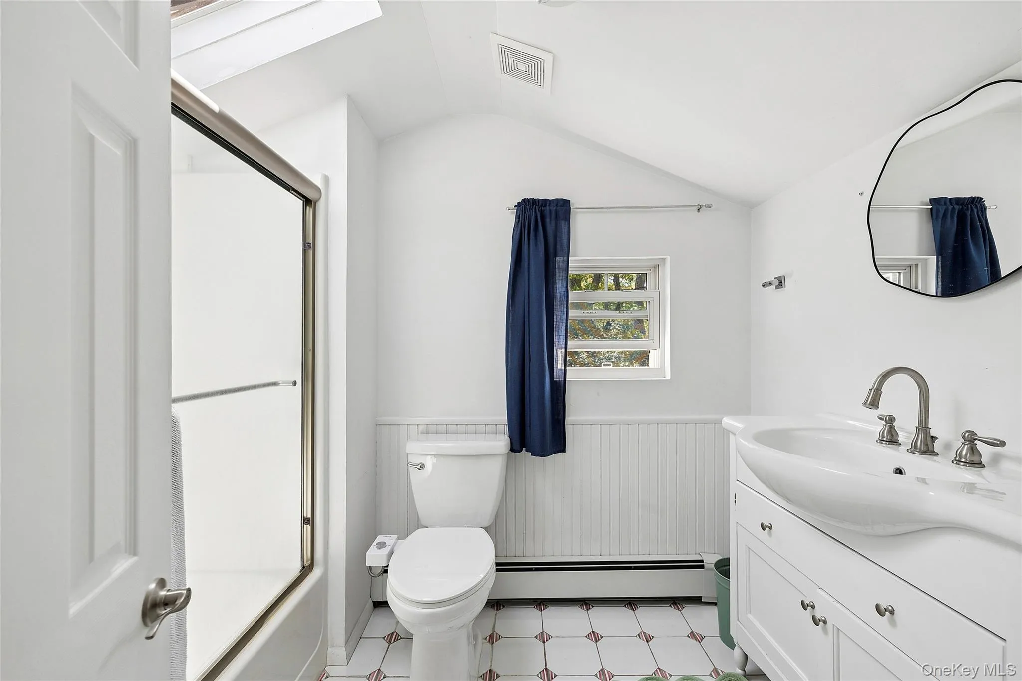 Full Bath Full Bath