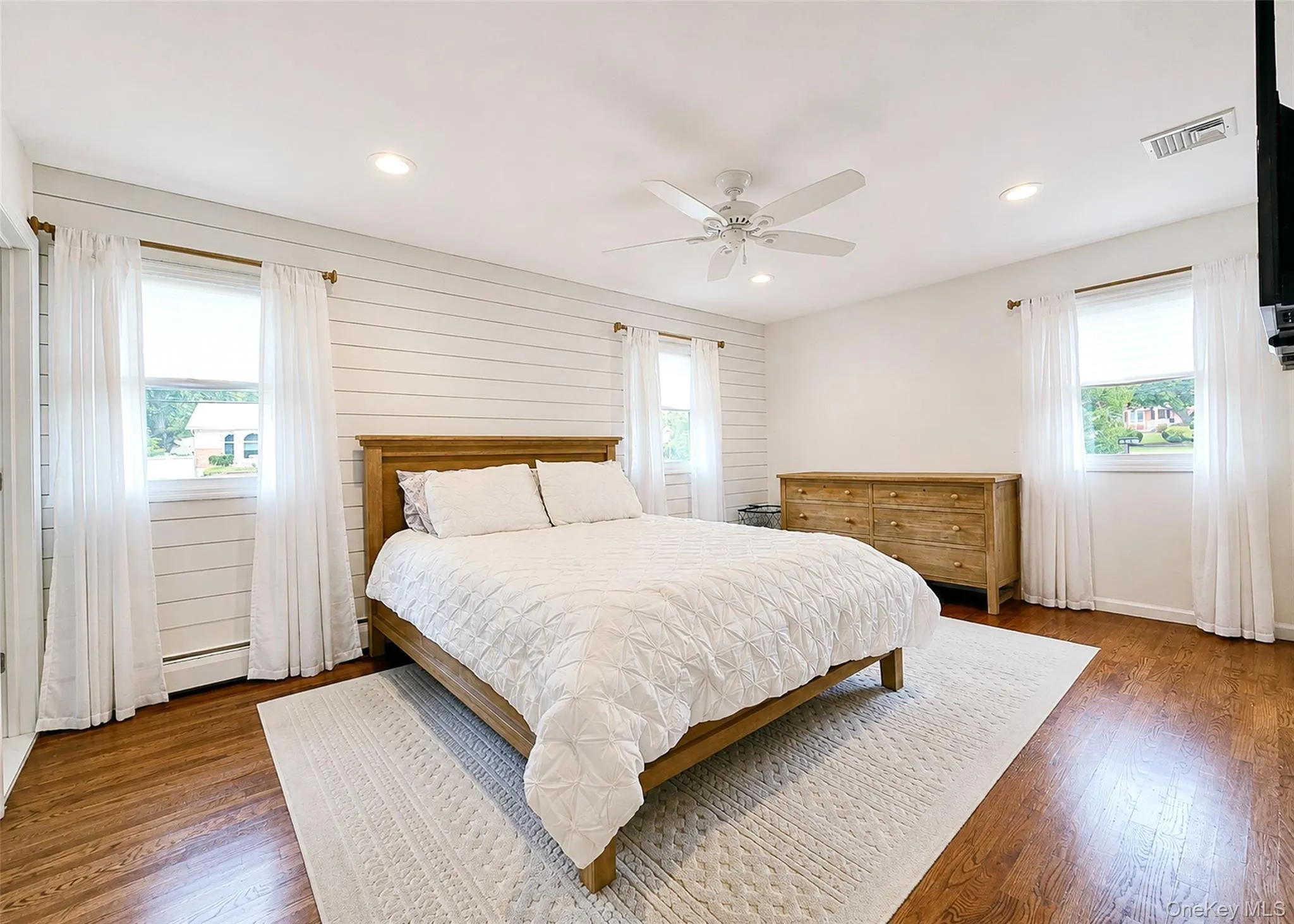 108 Walnut Street, Brookhaven, NY, 3 Bedrooms Bedrooms, 7 Rooms Rooms,2 BathroomsBathrooms,Residential,For Rent,Walnut,0,1038107 108 Walnut Street, Brookhaven, NY, 3 Bedrooms Bedrooms, 7 Rooms Rooms,2 BathroomsBathrooms,Residential,For Rent,Walnut,0,1038107