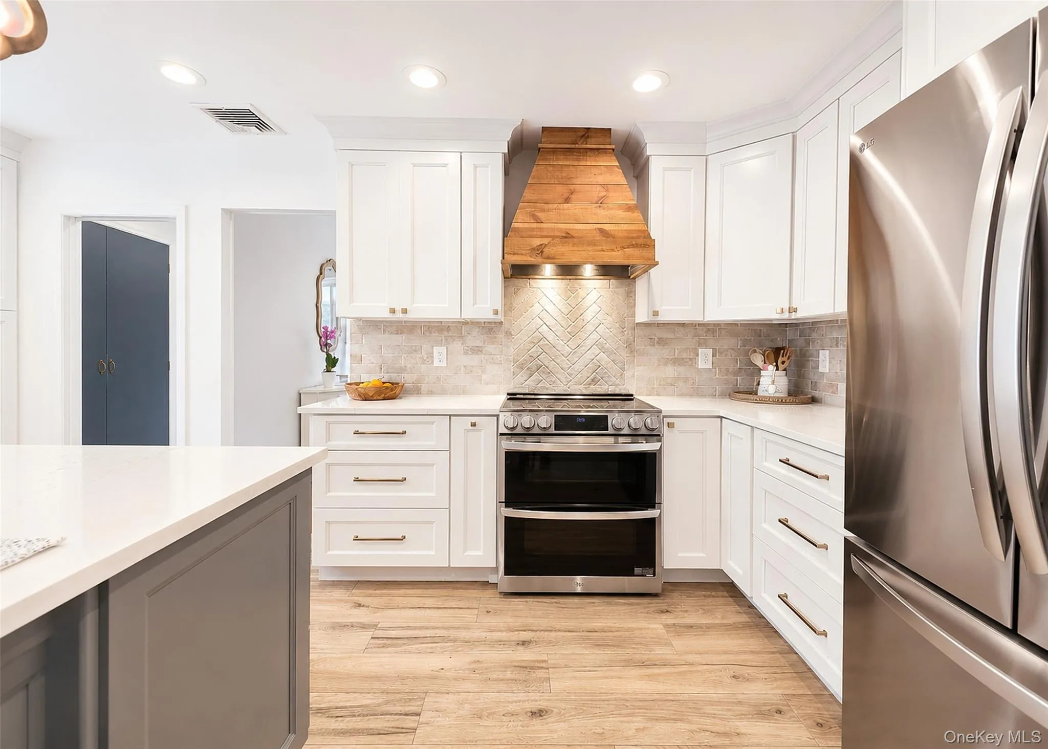 108 Walnut Street, Brookhaven, NY, 3 Bedrooms Bedrooms, 7 Rooms Rooms,2 BathroomsBathrooms,Residential,For Rent,Walnut,0,1038107 108 Walnut Street, Brookhaven, NY, 3 Bedrooms Bedrooms, 7 Rooms Rooms,2 BathroomsBathrooms,Residential,For Rent,Walnut,0,1038107