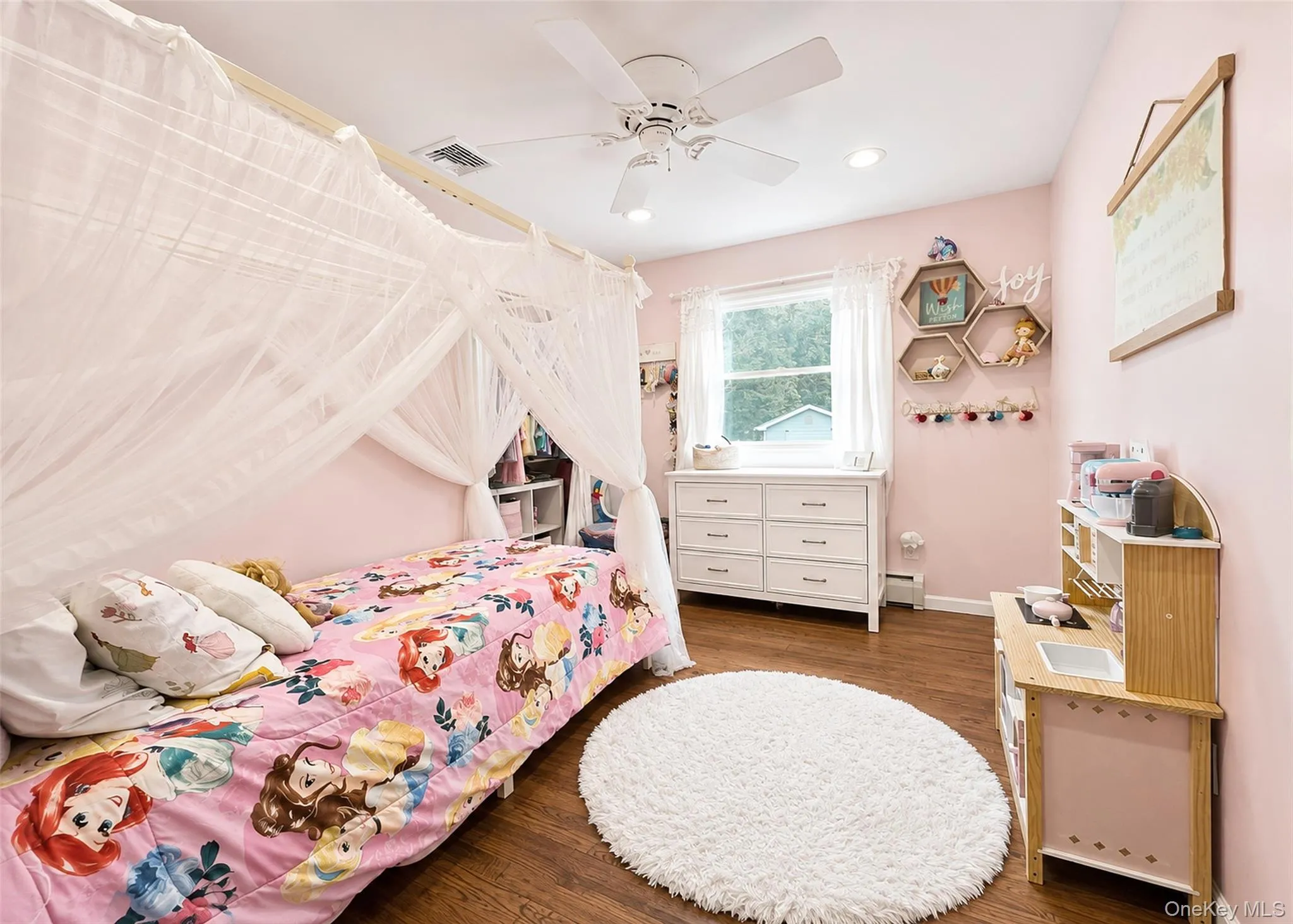 108 Walnut Street, Brookhaven, NY, 3 Bedrooms Bedrooms, 7 Rooms Rooms,2 BathroomsBathrooms,Residential,For Rent,Walnut,0,1038107 108 Walnut Street, Brookhaven, NY, 3 Bedrooms Bedrooms, 7 Rooms Rooms,2 BathroomsBathrooms,Residential,For Rent,Walnut,0,1038107