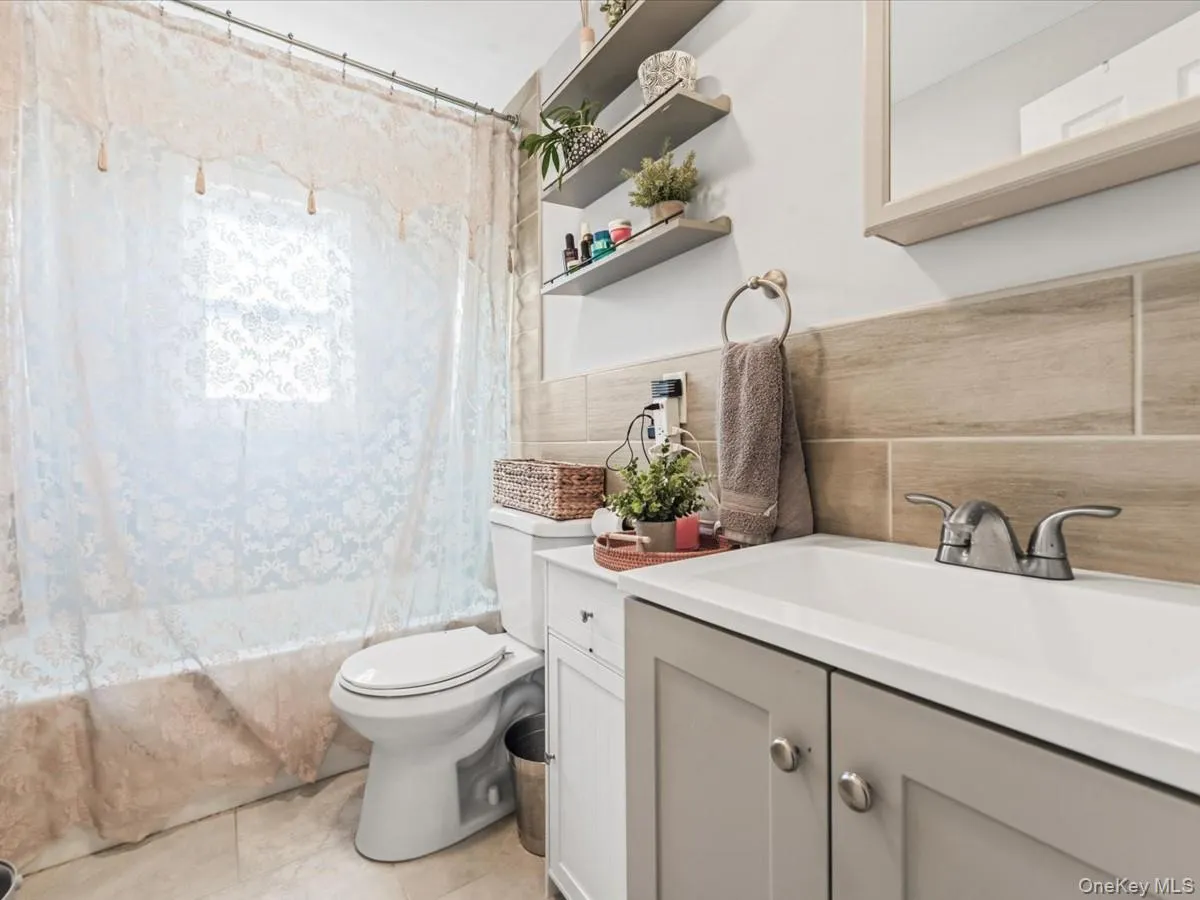 1517 Falmouth Avenue, North Hempstead, NY, 4 Bedrooms Bedrooms, 9 Rooms Rooms,2 BathroomsBathrooms,Residential,For Rent,Falmouth,0,1038108 1517 Falmouth Avenue, North Hempstead, NY, 4 Bedrooms Bedrooms, 9 Rooms Rooms,2 BathroomsBathrooms,Residential,For Rent,Falmouth,0,1038108