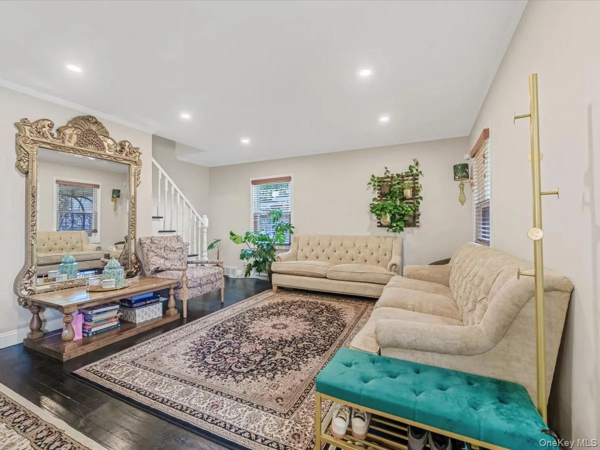 1517 Falmouth Avenue, North Hempstead, NY, 4 Bedrooms Bedrooms, 9 Rooms Rooms,2 BathroomsBathrooms,Residential,For Rent,Falmouth,0,1038108 1517 Falmouth Avenue, North Hempstead, NY, 4 Bedrooms Bedrooms, 9 Rooms Rooms,2 BathroomsBathrooms,Residential,For Rent,Falmouth,0,1038108