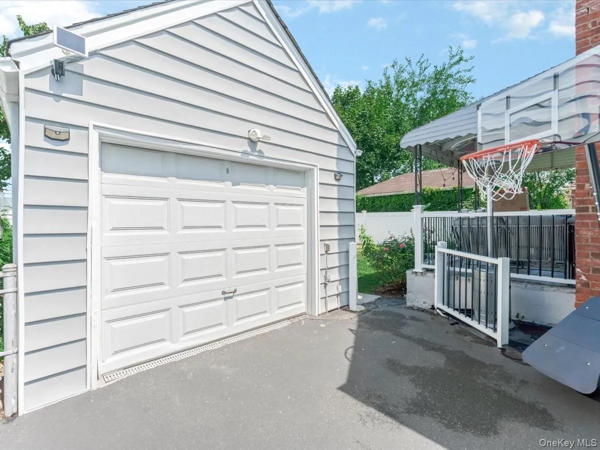 1517 Falmouth Avenue, North Hempstead, NY, 4 Bedrooms Bedrooms, 9 Rooms Rooms,2 BathroomsBathrooms,Residential,For Rent,Falmouth,0,1038108 1517 Falmouth Avenue, North Hempstead, NY, 4 Bedrooms Bedrooms, 9 Rooms Rooms,2 BathroomsBathrooms,Residential,For Rent,Falmouth,0,1038108
