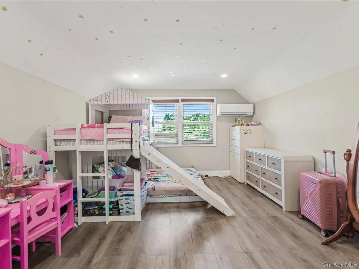 1517 Falmouth Avenue, North Hempstead, NY, 4 Bedrooms Bedrooms, 9 Rooms Rooms,2 BathroomsBathrooms,Residential,For Rent,Falmouth,0,1038108 1517 Falmouth Avenue, North Hempstead, NY, 4 Bedrooms Bedrooms, 9 Rooms Rooms,2 BathroomsBathrooms,Residential,For Rent,Falmouth,0,1038108