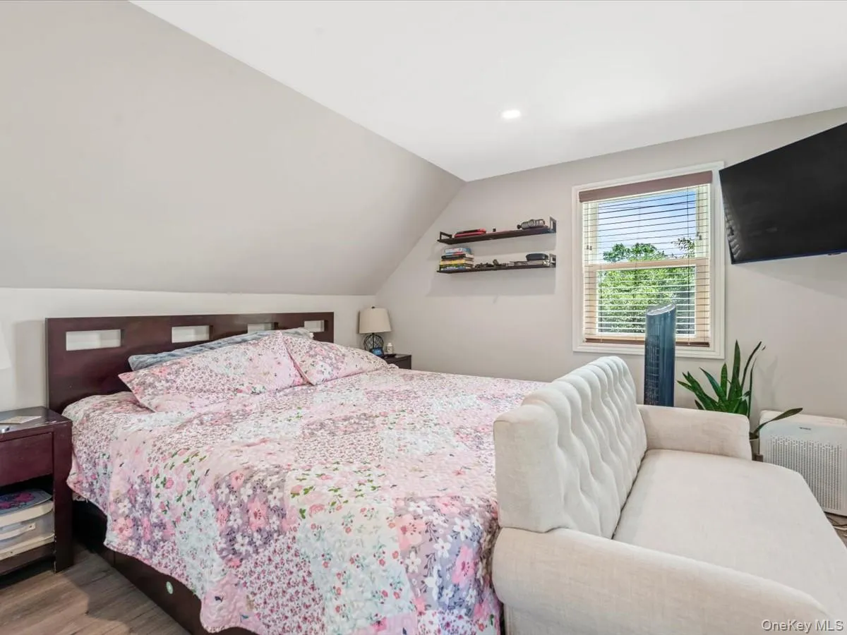 1517 Falmouth Avenue, North Hempstead, NY, 4 Bedrooms Bedrooms, 9 Rooms Rooms,2 BathroomsBathrooms,Residential,For Rent,Falmouth,0,1038108 1517 Falmouth Avenue, North Hempstead, NY, 4 Bedrooms Bedrooms, 9 Rooms Rooms,2 BathroomsBathrooms,Residential,For Rent,Falmouth,0,1038108