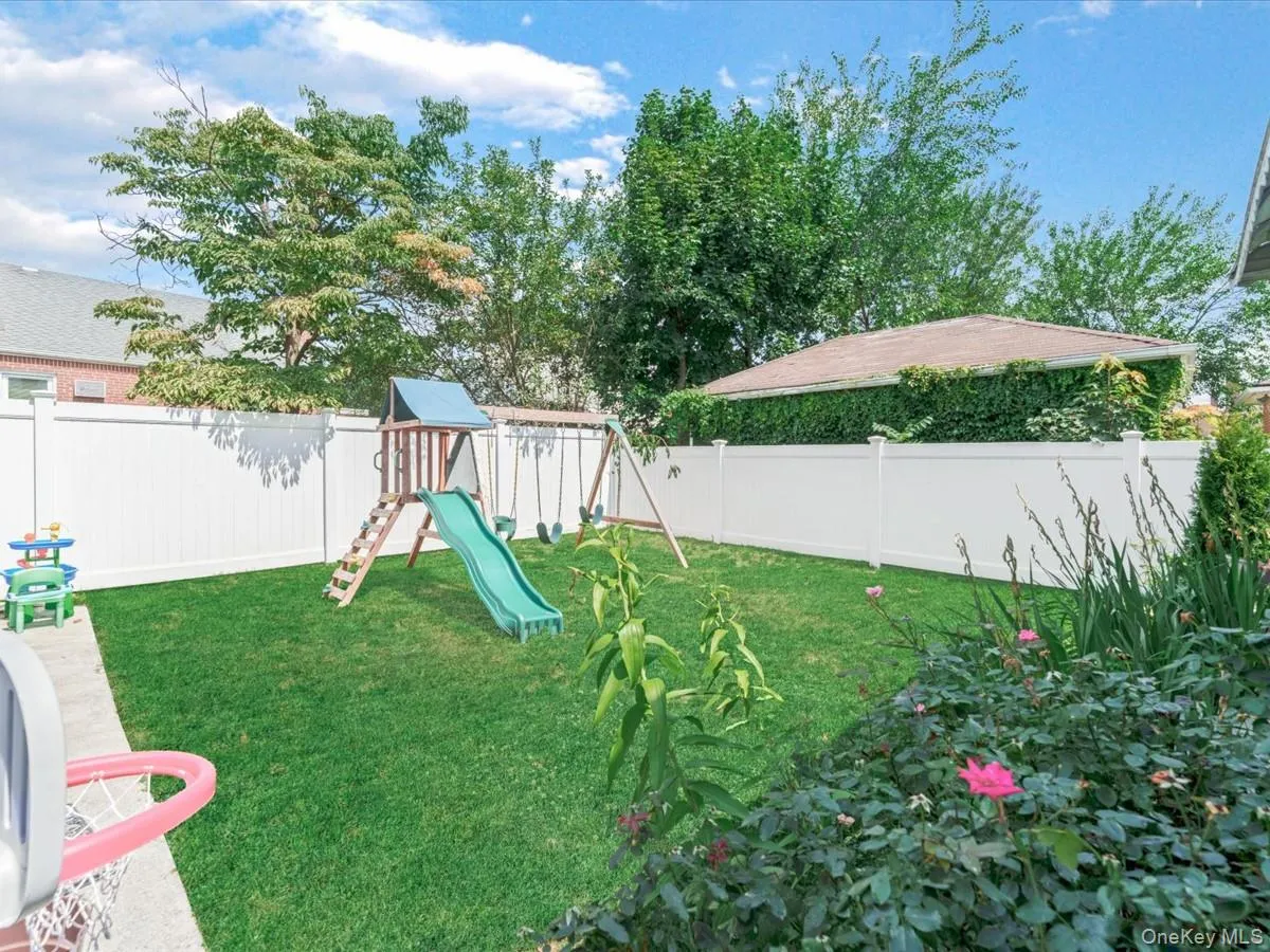 1517 Falmouth Avenue, North Hempstead, NY, 4 Bedrooms Bedrooms, 9 Rooms Rooms,2 BathroomsBathrooms,Residential,For Rent,Falmouth,0,1038108 1517 Falmouth Avenue, North Hempstead, NY, 4 Bedrooms Bedrooms, 9 Rooms Rooms,2 BathroomsBathrooms,Residential,For Rent,Falmouth,0,1038108