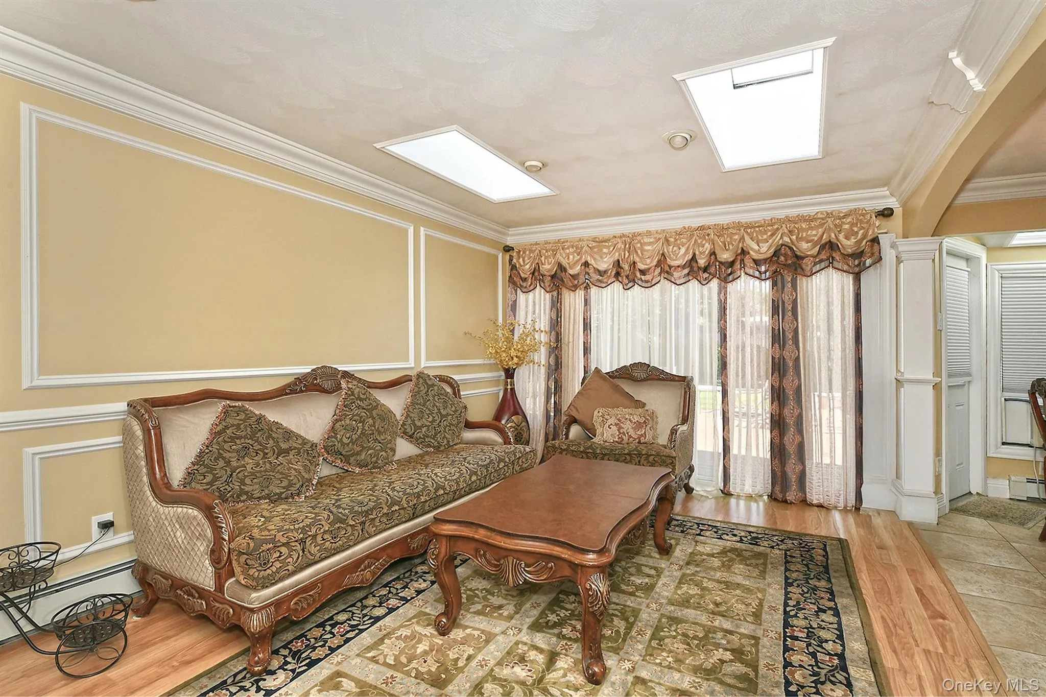 22 Apple Blossom Lane, Brookhaven, NY, 3 Bedrooms Bedrooms, 8 Rooms Rooms,2 BathroomsBathrooms,Residential,For Rent,Apple Blossom,0,1038109 22 Apple Blossom Lane, Brookhaven, NY, 3 Bedrooms Bedrooms, 8 Rooms Rooms,2 BathroomsBathrooms,Residential,For Rent,Apple Blossom,0,1038109