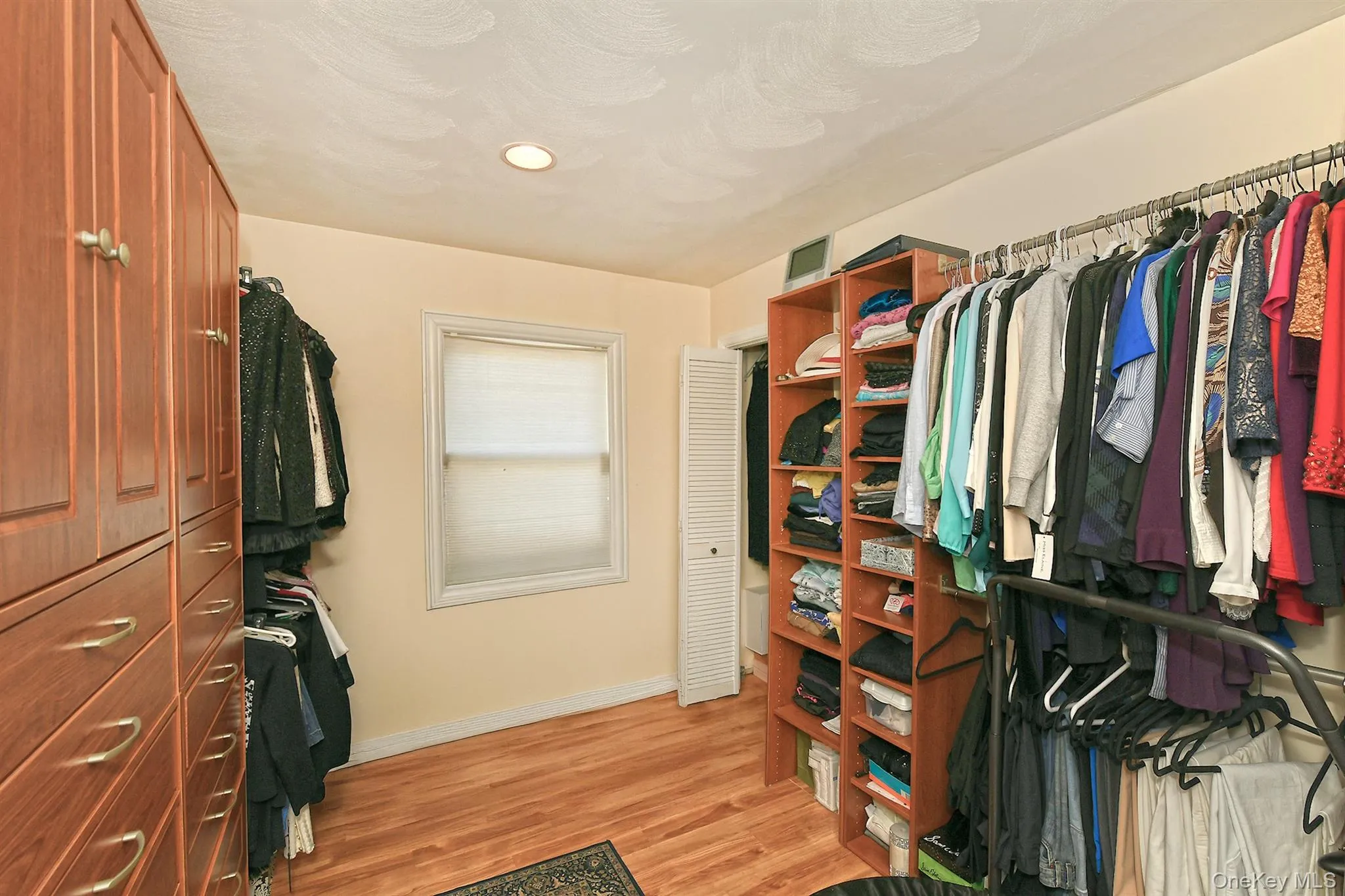 22 Apple Blossom Lane, Brookhaven, NY, 3 Bedrooms Bedrooms, 8 Rooms Rooms,2 BathroomsBathrooms,Residential,For Rent,Apple Blossom,0,1038109 22 Apple Blossom Lane, Brookhaven, NY, 3 Bedrooms Bedrooms, 8 Rooms Rooms,2 BathroomsBathrooms,Residential,For Rent,Apple Blossom,0,1038109