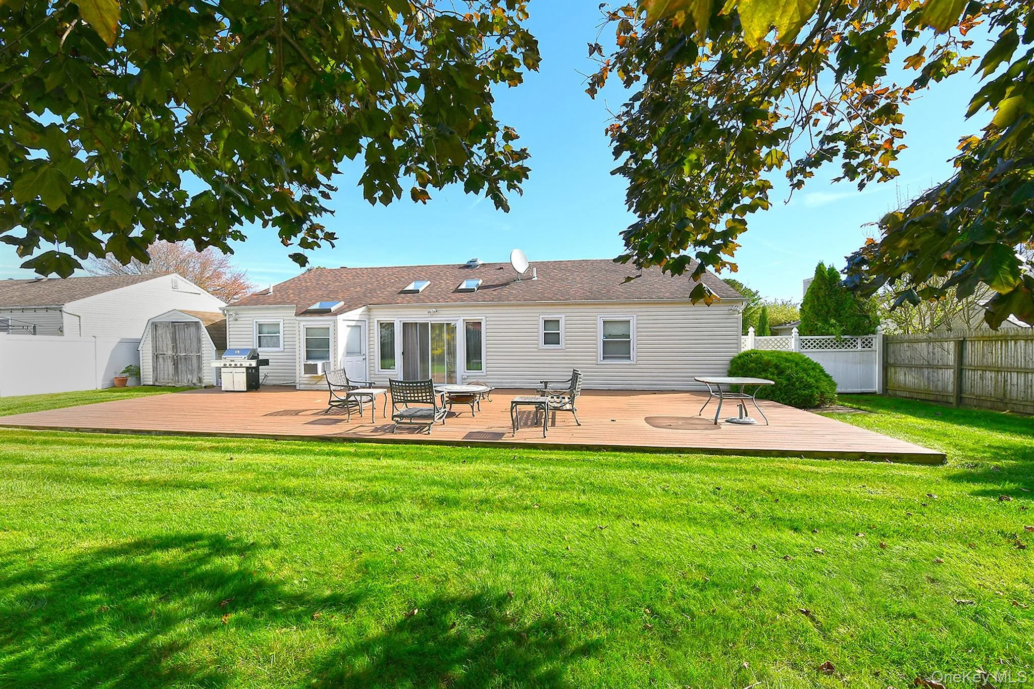 22 Apple Blossom Lane, Brookhaven, NY, 3 Bedrooms Bedrooms, 8 Rooms Rooms,2 BathroomsBathrooms,Residential,For Rent,Apple Blossom,0,1038109 22 Apple Blossom Lane, Brookhaven, NY, 3 Bedrooms Bedrooms, 8 Rooms Rooms,2 BathroomsBathrooms,Residential,For Rent,Apple Blossom,0,1038109
