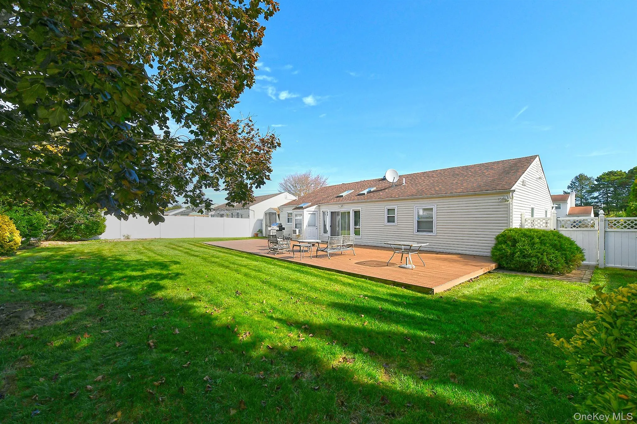 22 Apple Blossom Lane, Brookhaven, NY, 3 Bedrooms Bedrooms, 8 Rooms Rooms,2 BathroomsBathrooms,Residential,For Rent,Apple Blossom,0,1038109 22 Apple Blossom Lane, Brookhaven, NY, 3 Bedrooms Bedrooms, 8 Rooms Rooms,2 BathroomsBathrooms,Residential,For Rent,Apple Blossom,0,1038109