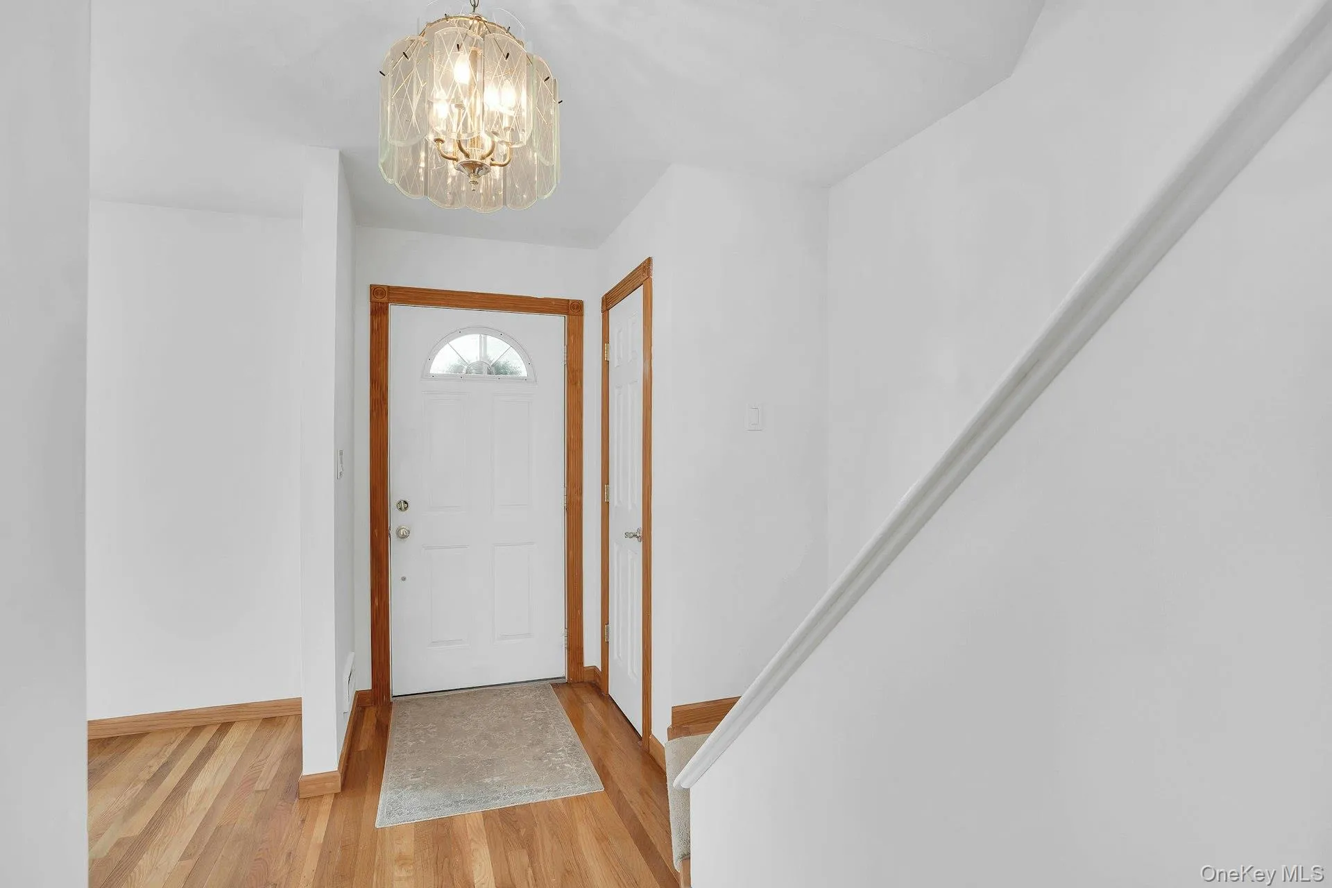 Entry foyer. Entry foyer.