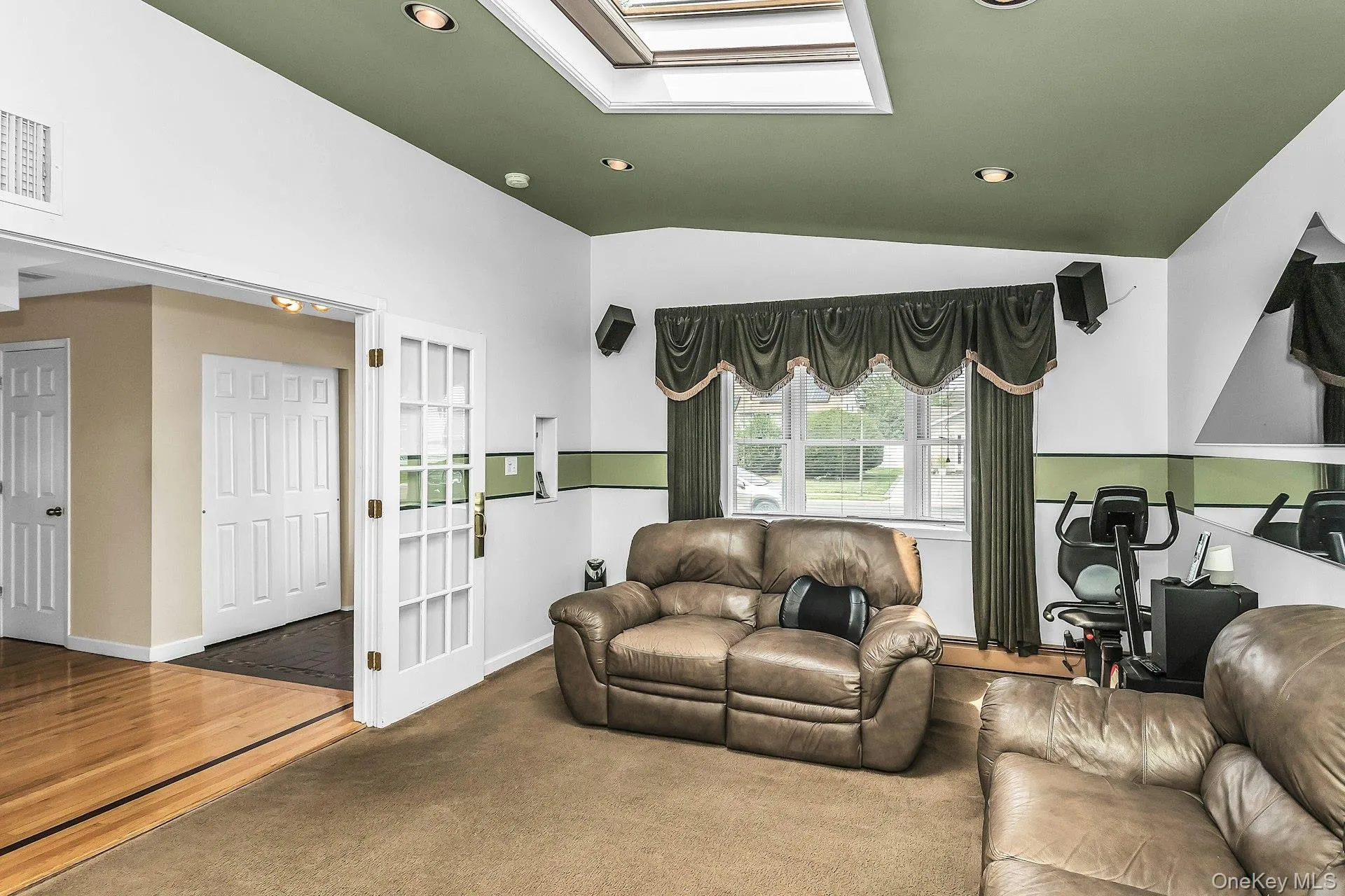 17 Chickadee Lane, Hempstead, NY, 4 Bedrooms Bedrooms, 9 Rooms Rooms,2 BathroomsBathrooms,Residential,For Rent,Chickadee,0,1038115 17 Chickadee Lane, Hempstead, NY, 4 Bedrooms Bedrooms, 9 Rooms Rooms,2 BathroomsBathrooms,Residential,For Rent,Chickadee,0,1038115
